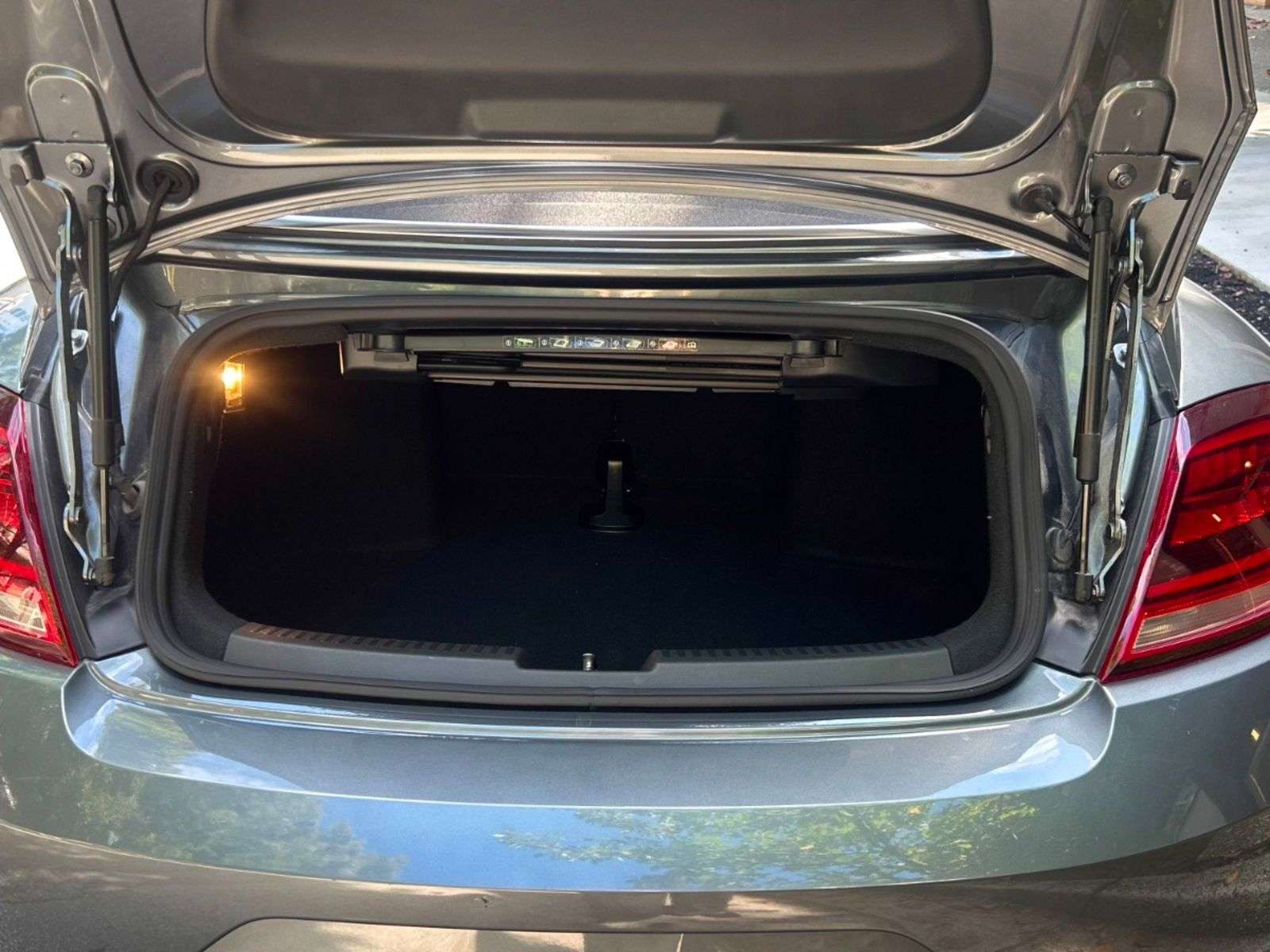 2019 Volkswagen Beetle Wolfsburg Edition | POWER CONVERTIBLE SOFT TOP | K — снимка 1