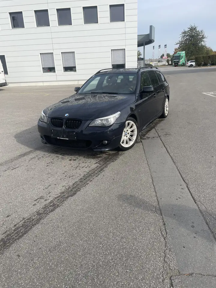 BMW 525