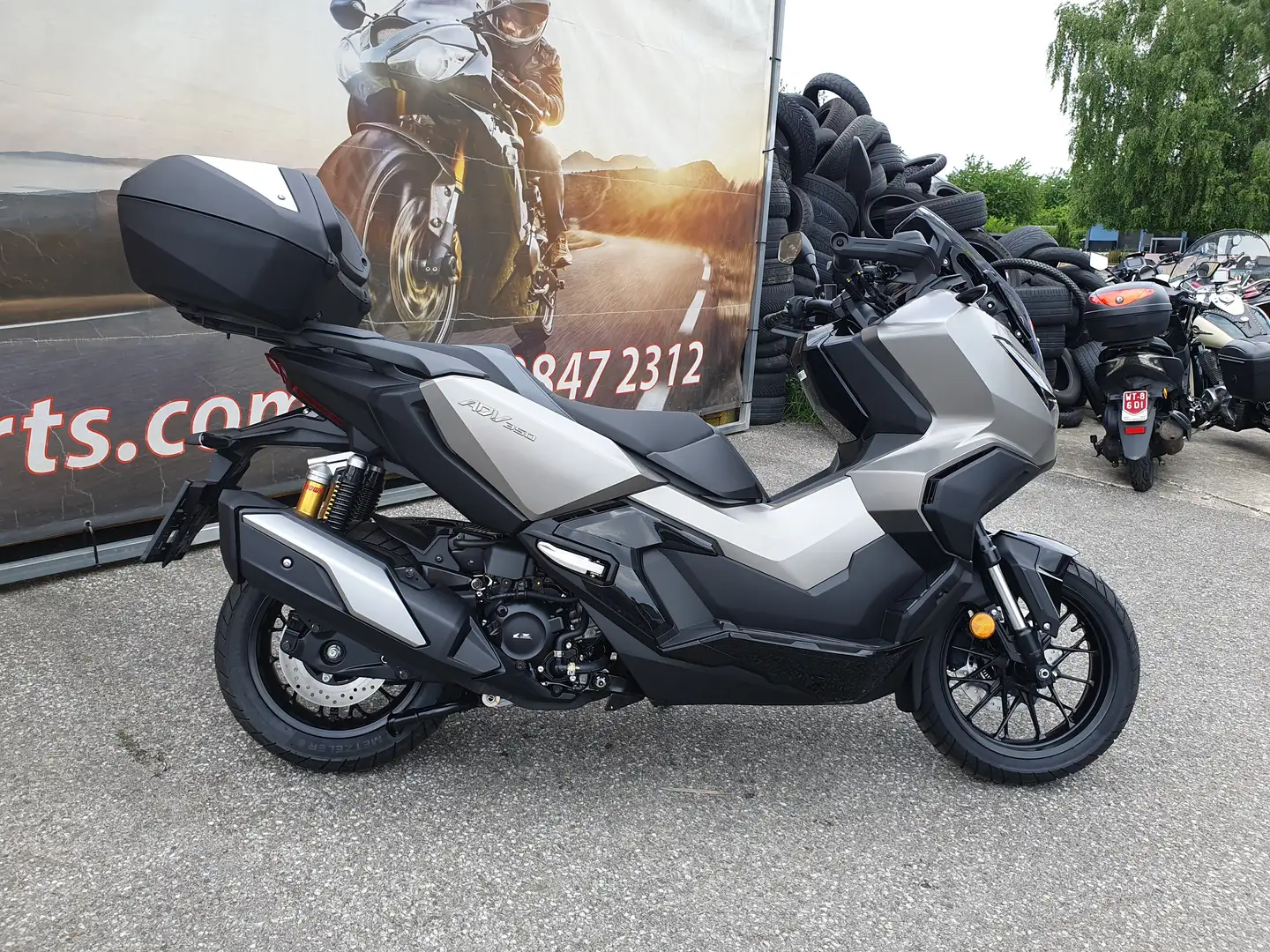 Honda ADV 350 Smart Top Box Grau - 2