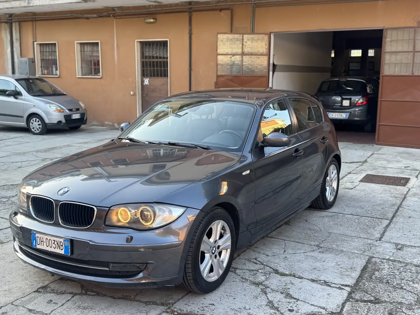 BMW 120 120d 5p Futura dpf - 1