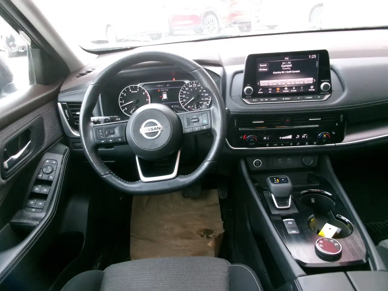 Nissan Rogue снимка Nissan Rogue