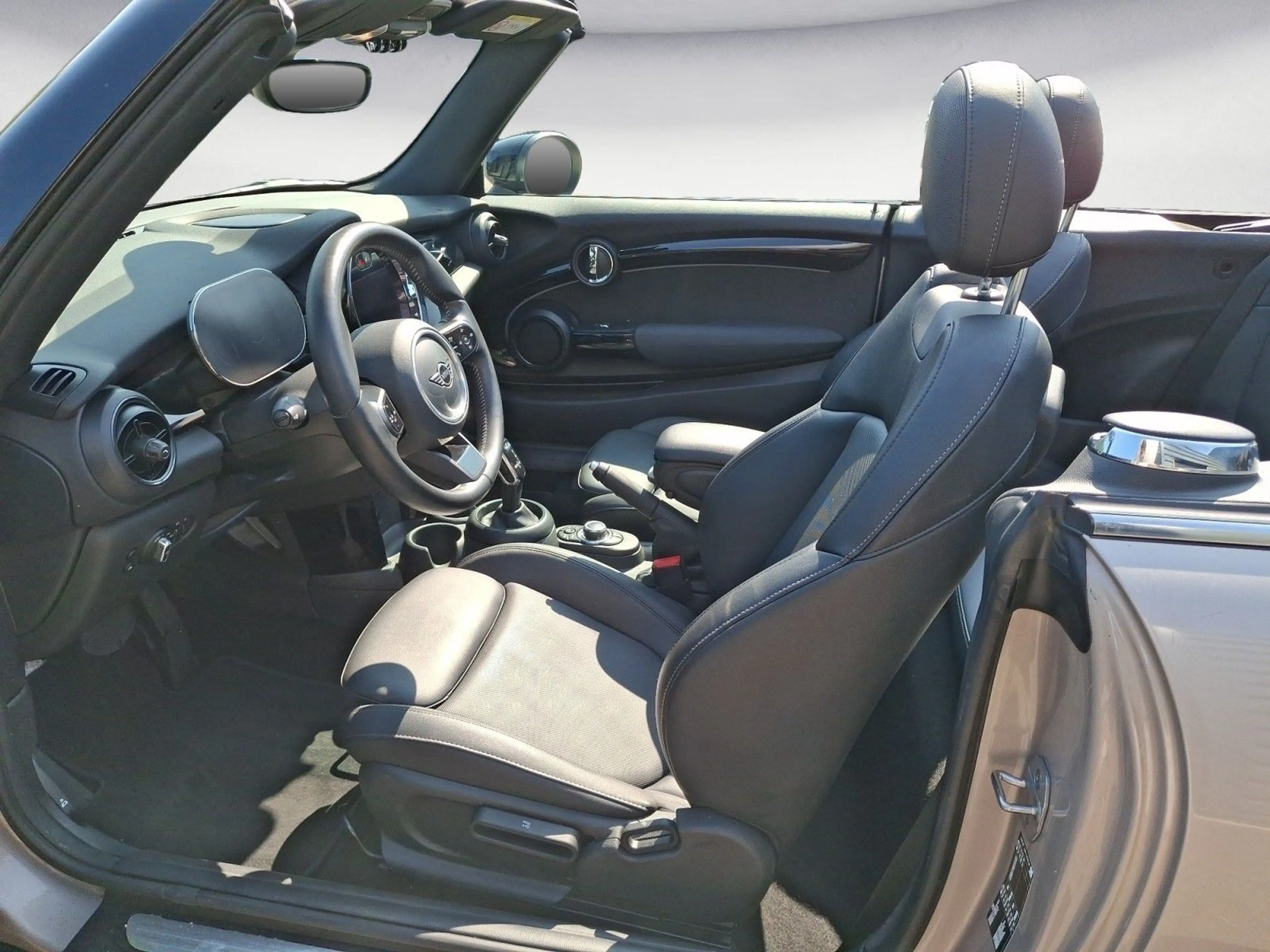 MINI Cooper Cabrio Aut. Classic Trim Klimaaut. Navi P — photo 10