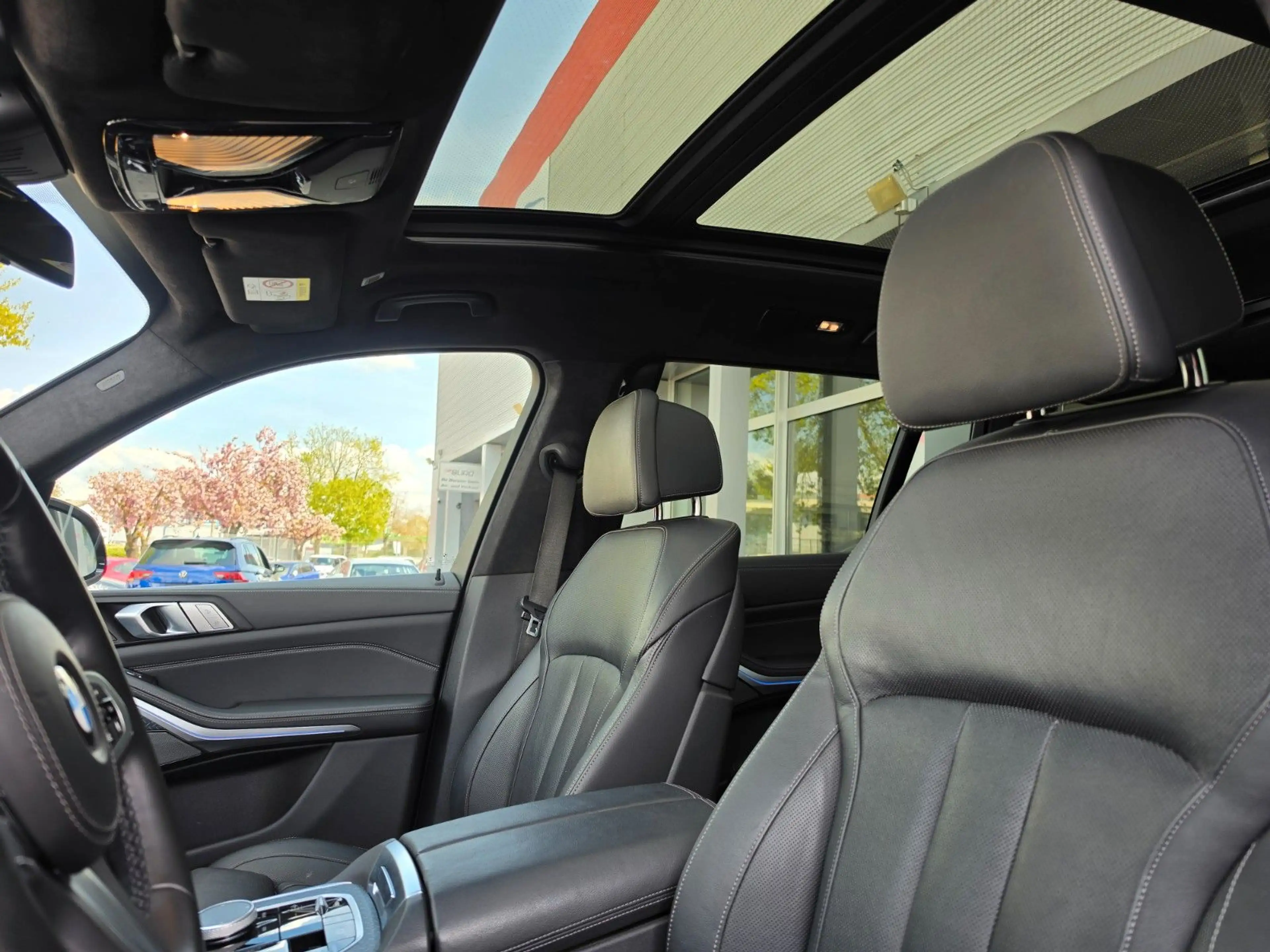 BMW X7 xDrive 30 d M Sport *SkyLounge*H&K*22"*Luft — photo 14