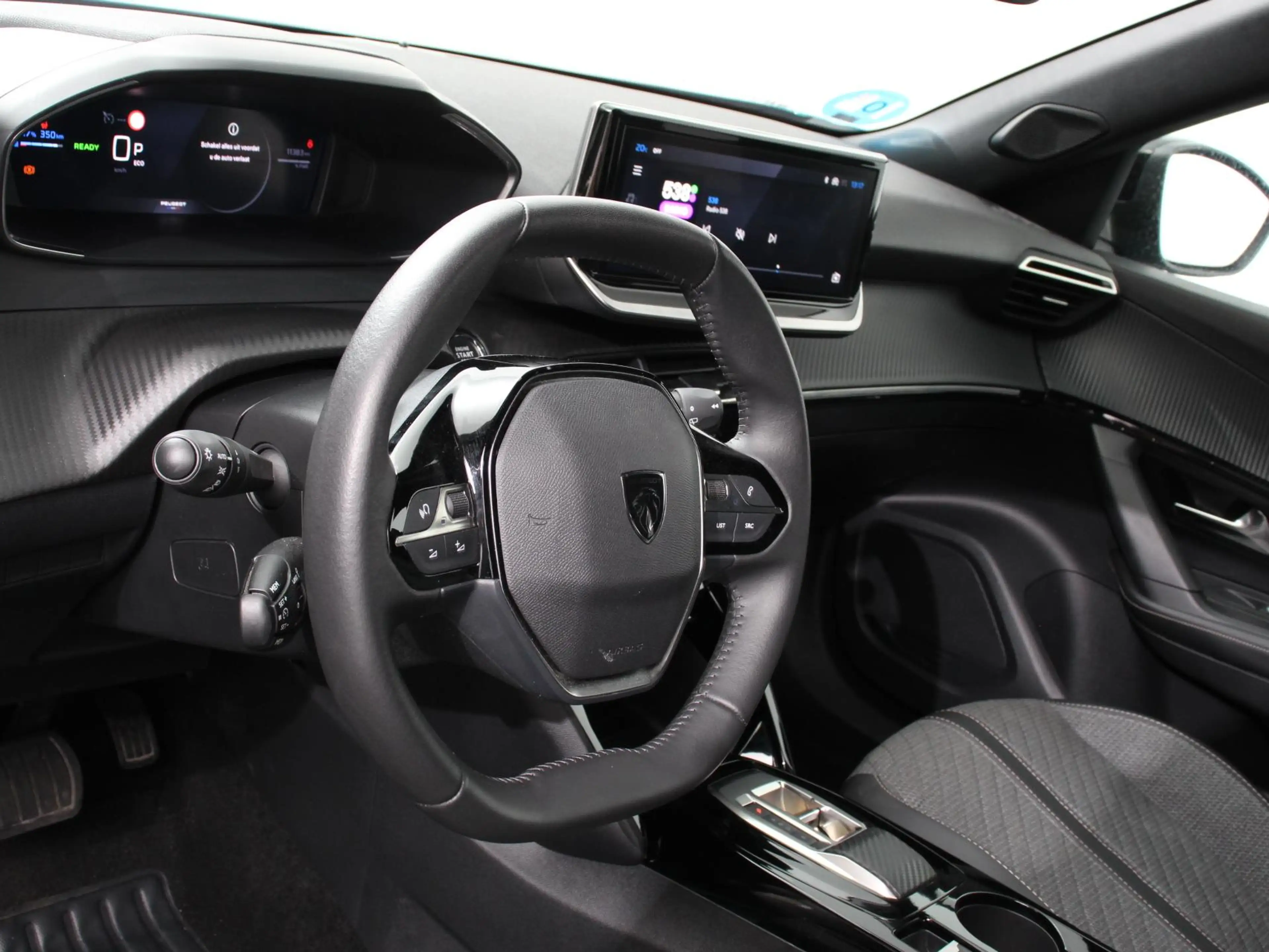 Peugeot e-2008 EV Allure Pack 54 kWh Navigatie Apple Carplay/Andr — photo 2