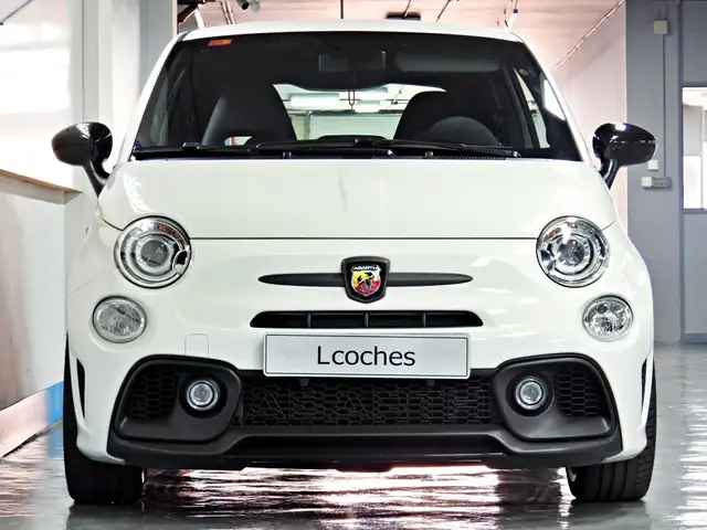 Abarth 595 view 5