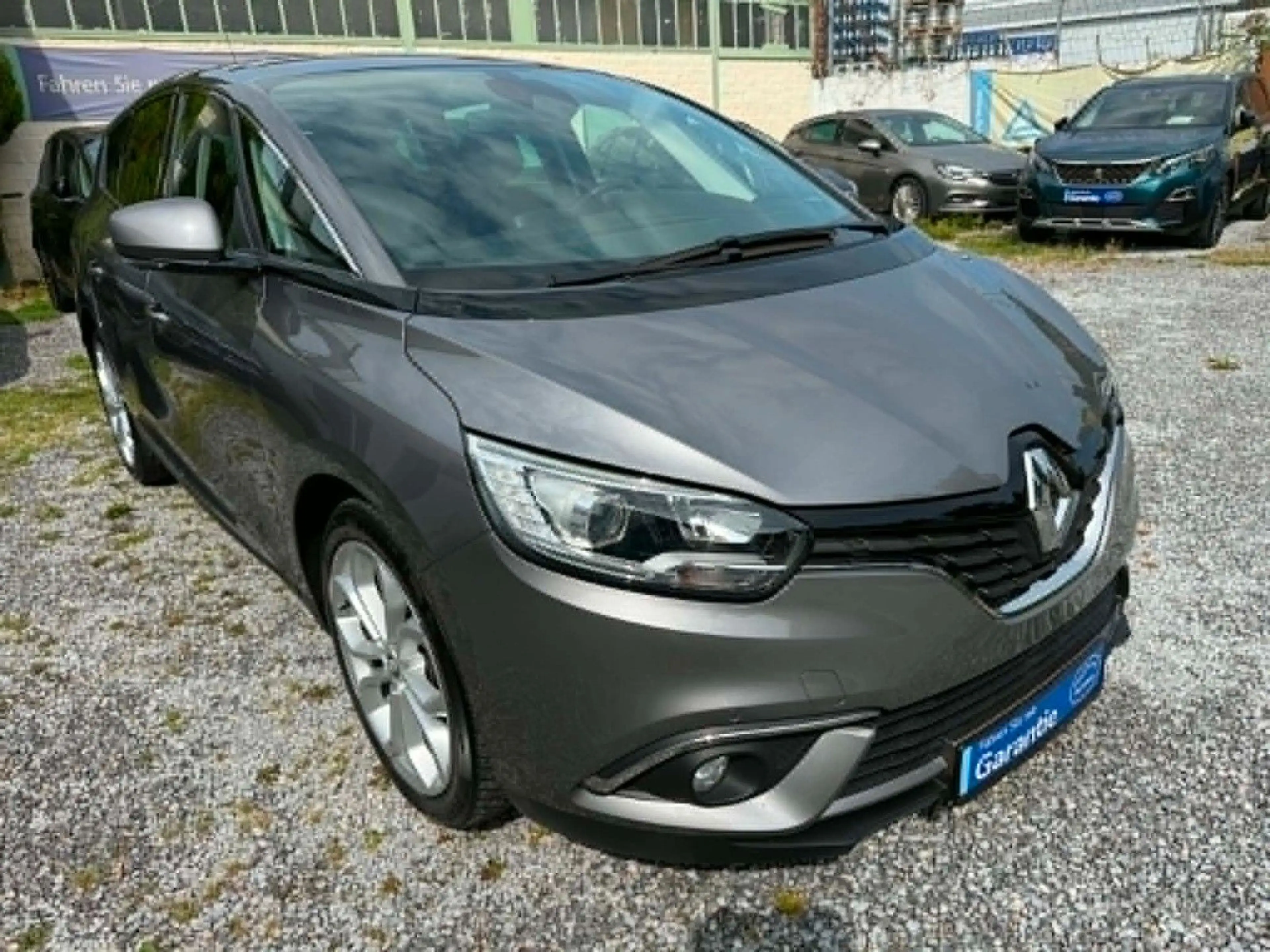 Renault Grand Scenic 1.7 BLUE dCi* 7 Sitzer*Navi*Kamera* — photo 3