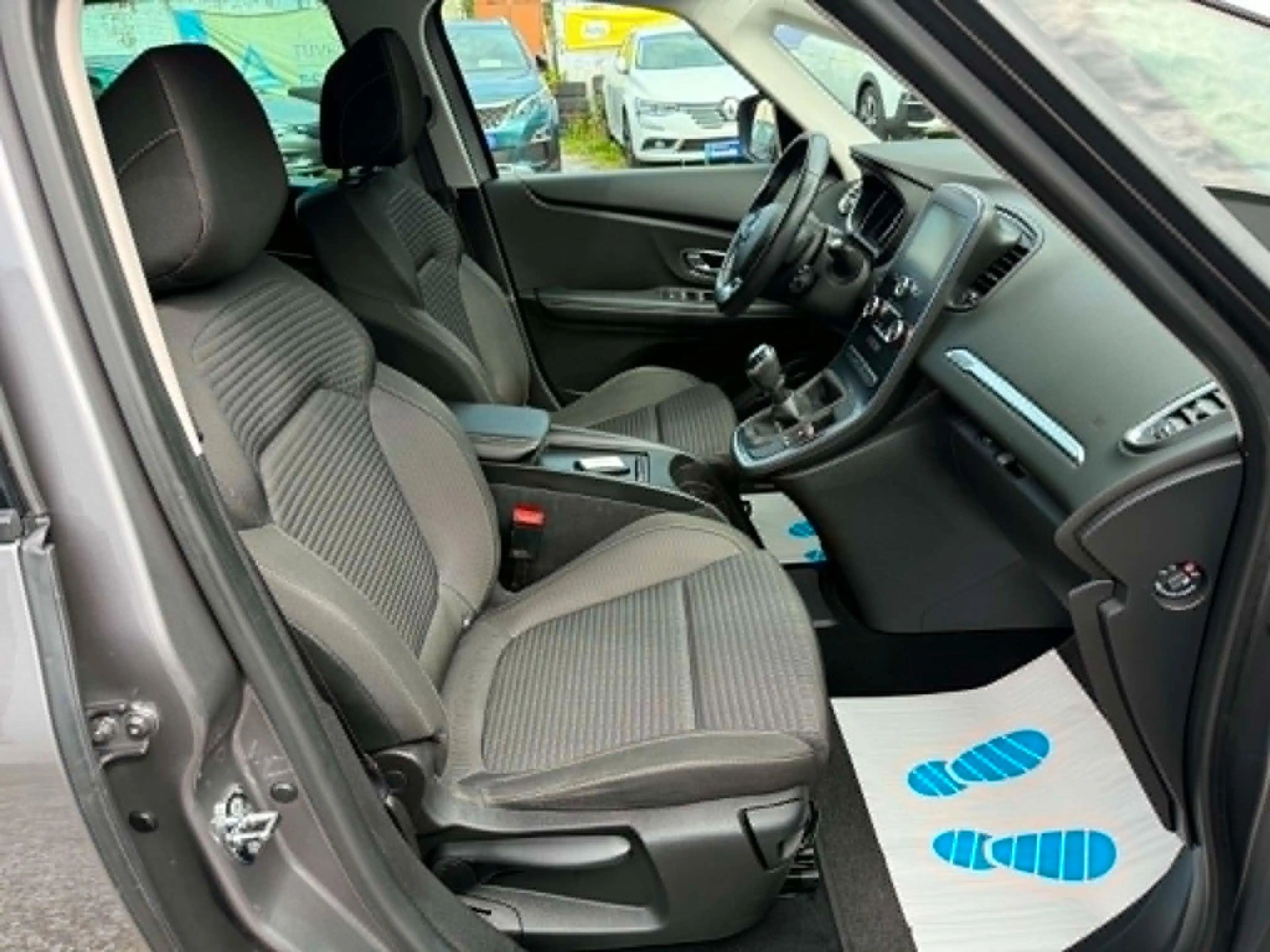Renault Grand Scenic 1.7 BLUE dCi* 7 Sitzer*Navi*Kamera* — photo 7