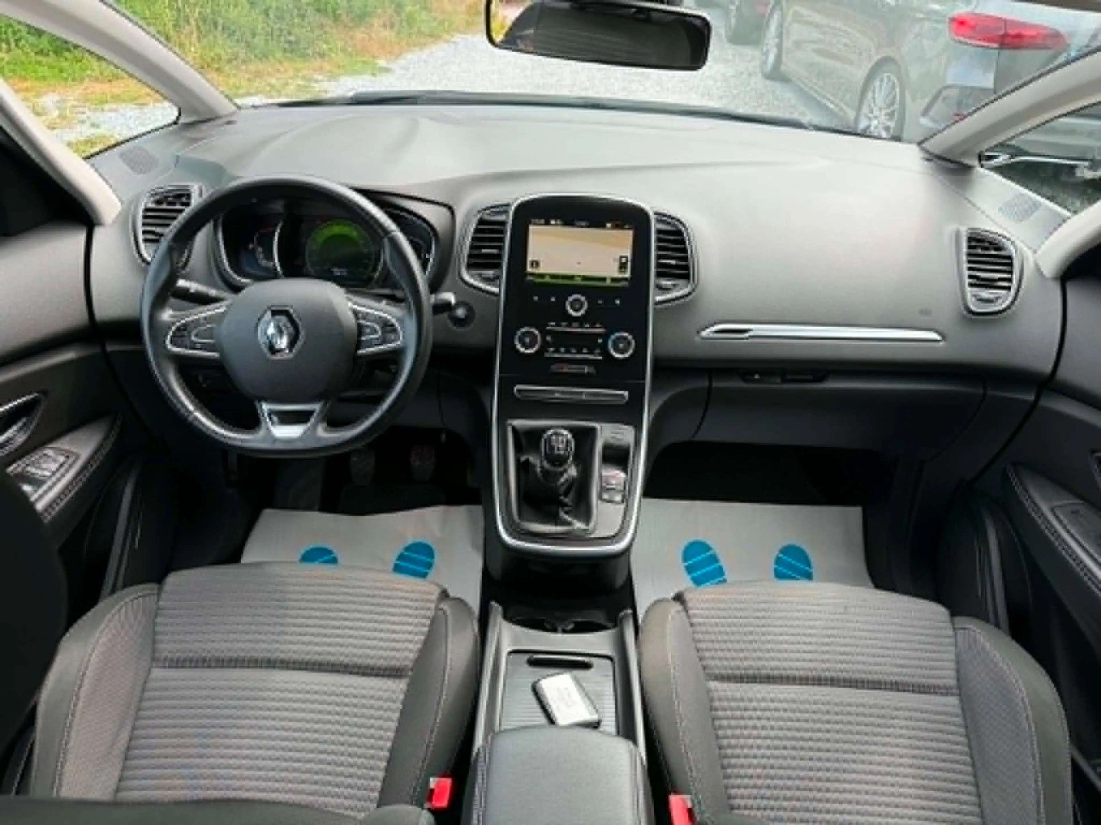 Renault Grand Scenic 1.7 BLUE dCi* 7 Sitzer*Navi*Kamera* — photo 8