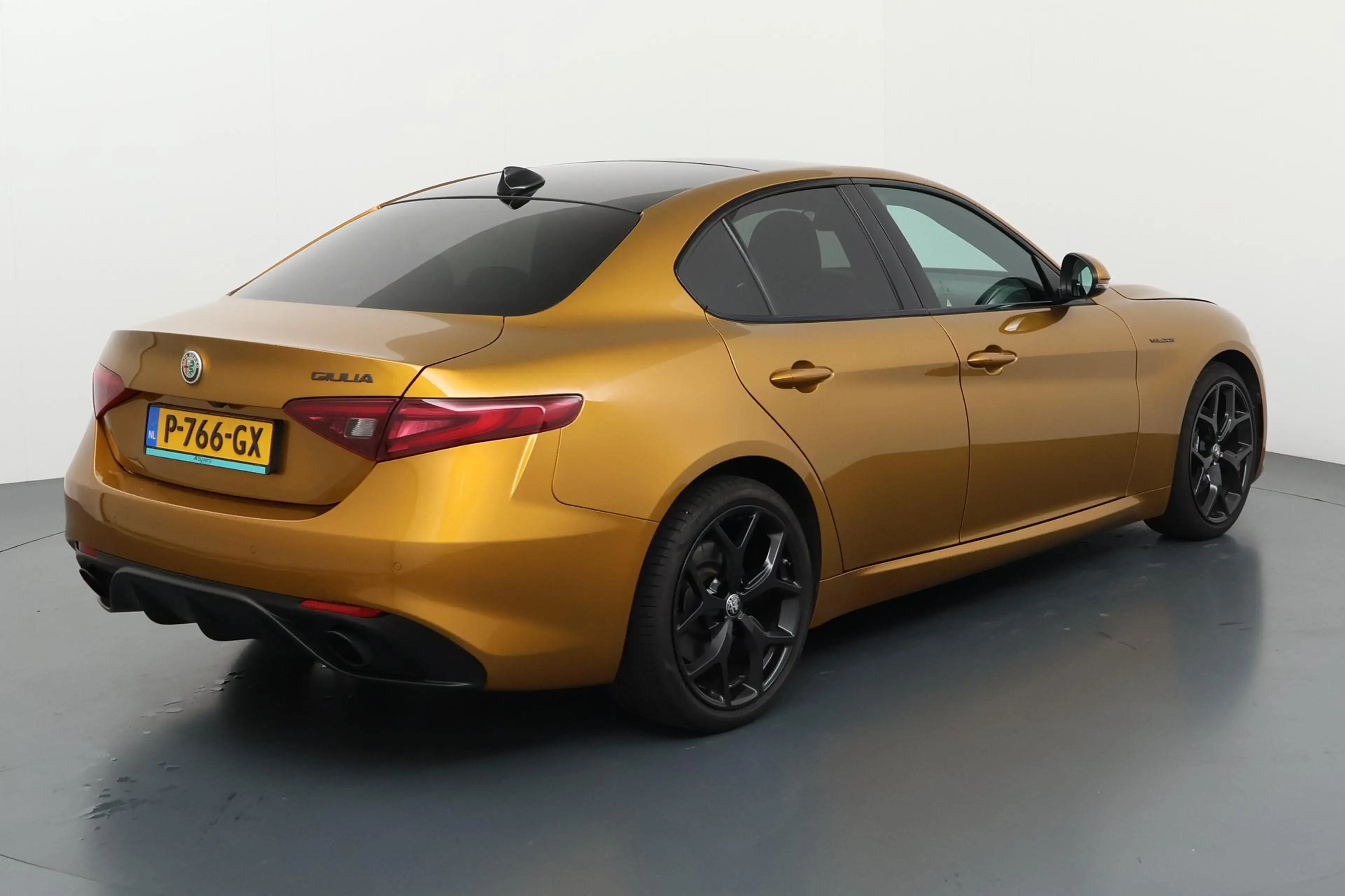 Alfa Romeo Giulia 2.0 T Veloce Italiaans temperament met een indrukw — photo 7
