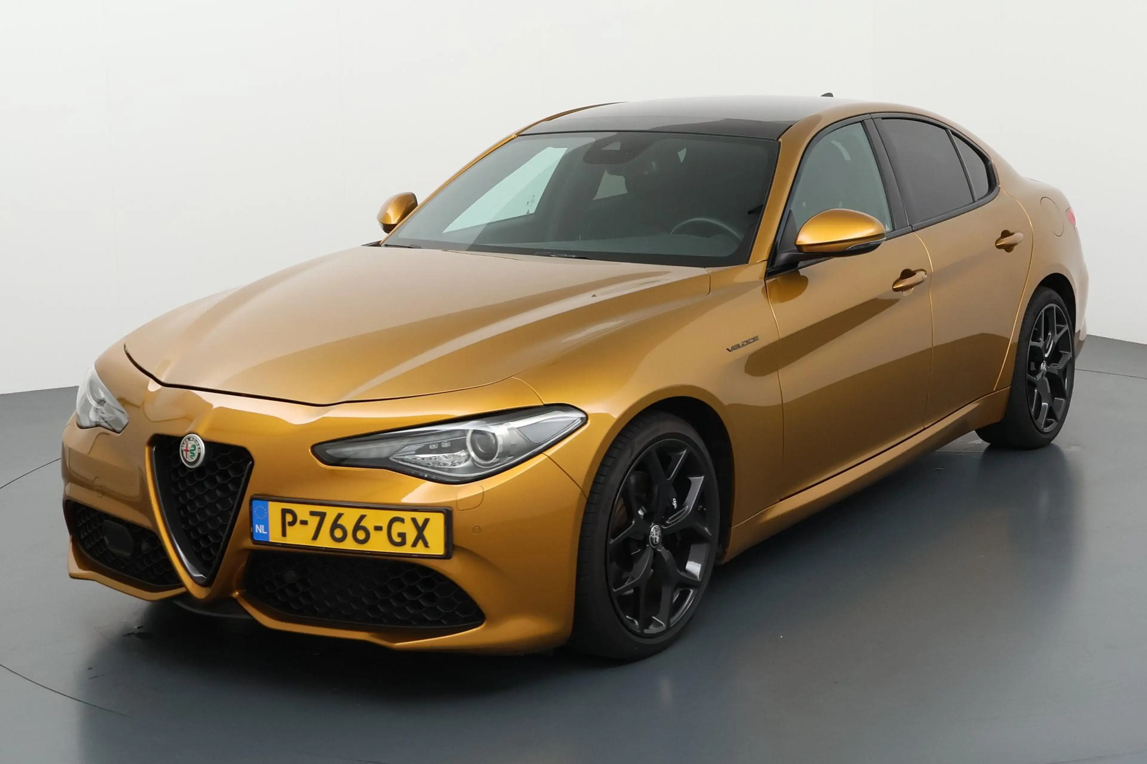 Alfa Romeo Giulia 2.0 T Veloce Italiaans temperament met een indrukw — photo 4