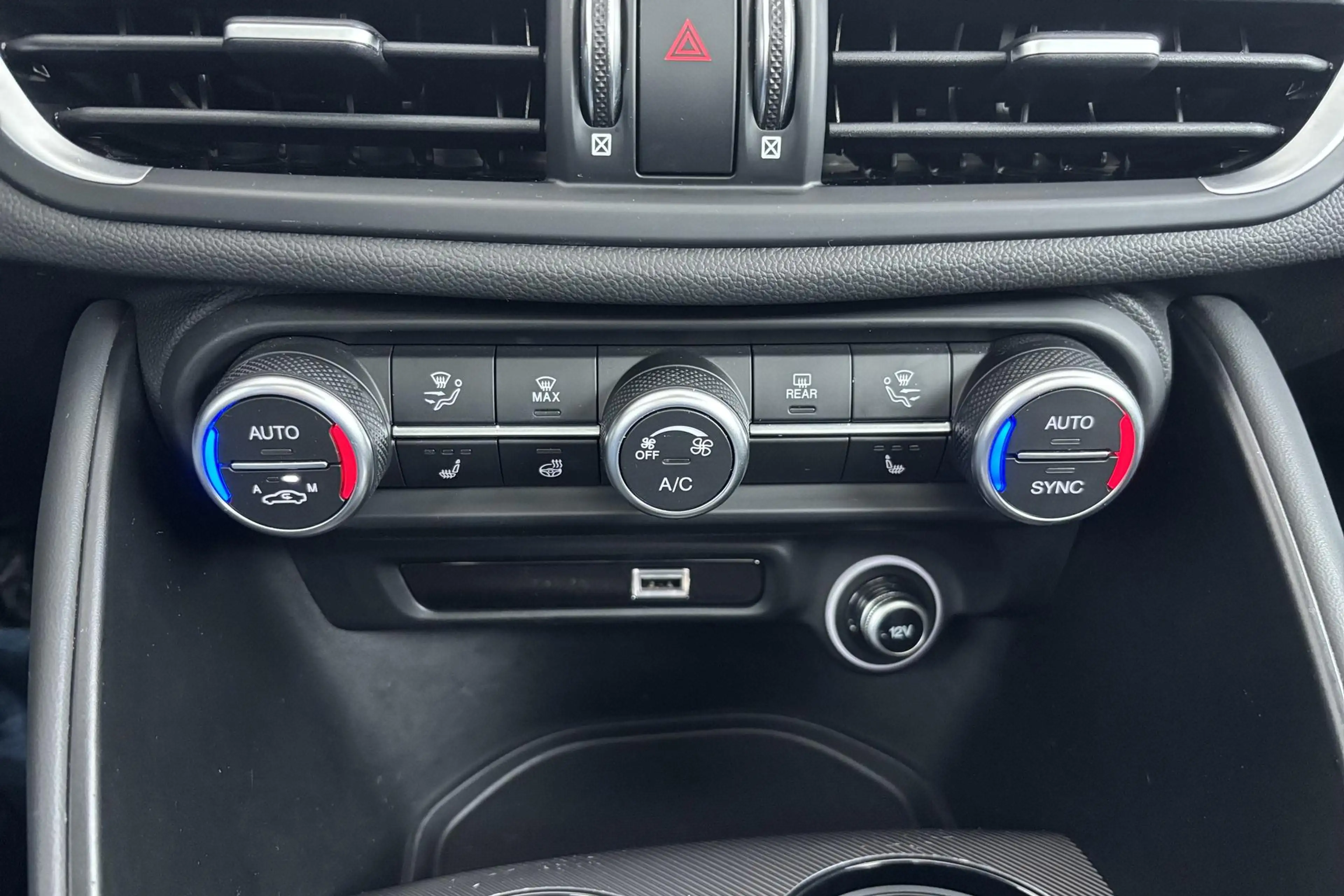 Alfa Romeo Giulia 2.0 T Veloce Italiaans temperament met een indrukw — photo 30