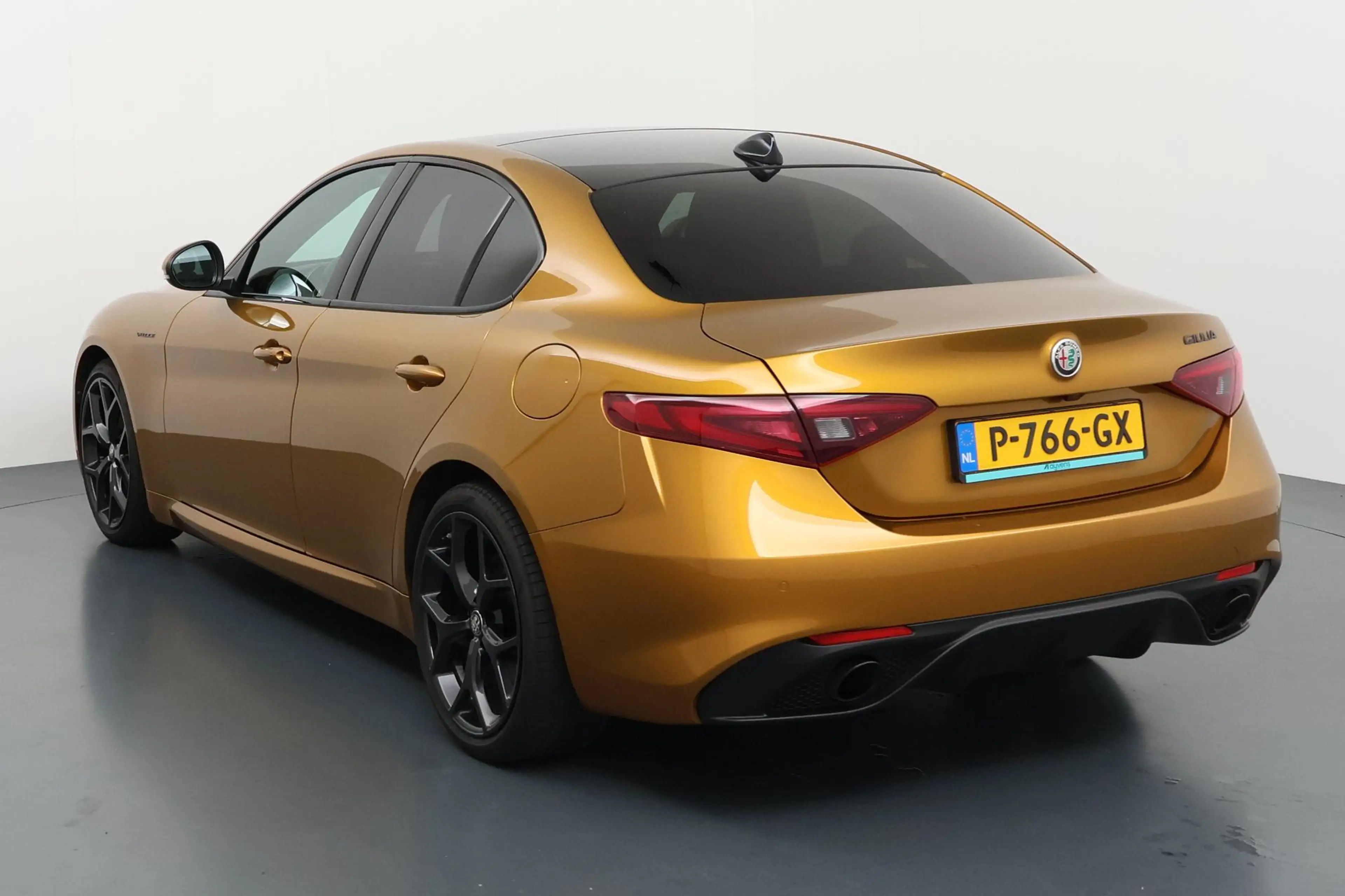 Alfa Romeo Giulia 2.0 T Veloce Italiaans temperament met een indrukw — photo 8