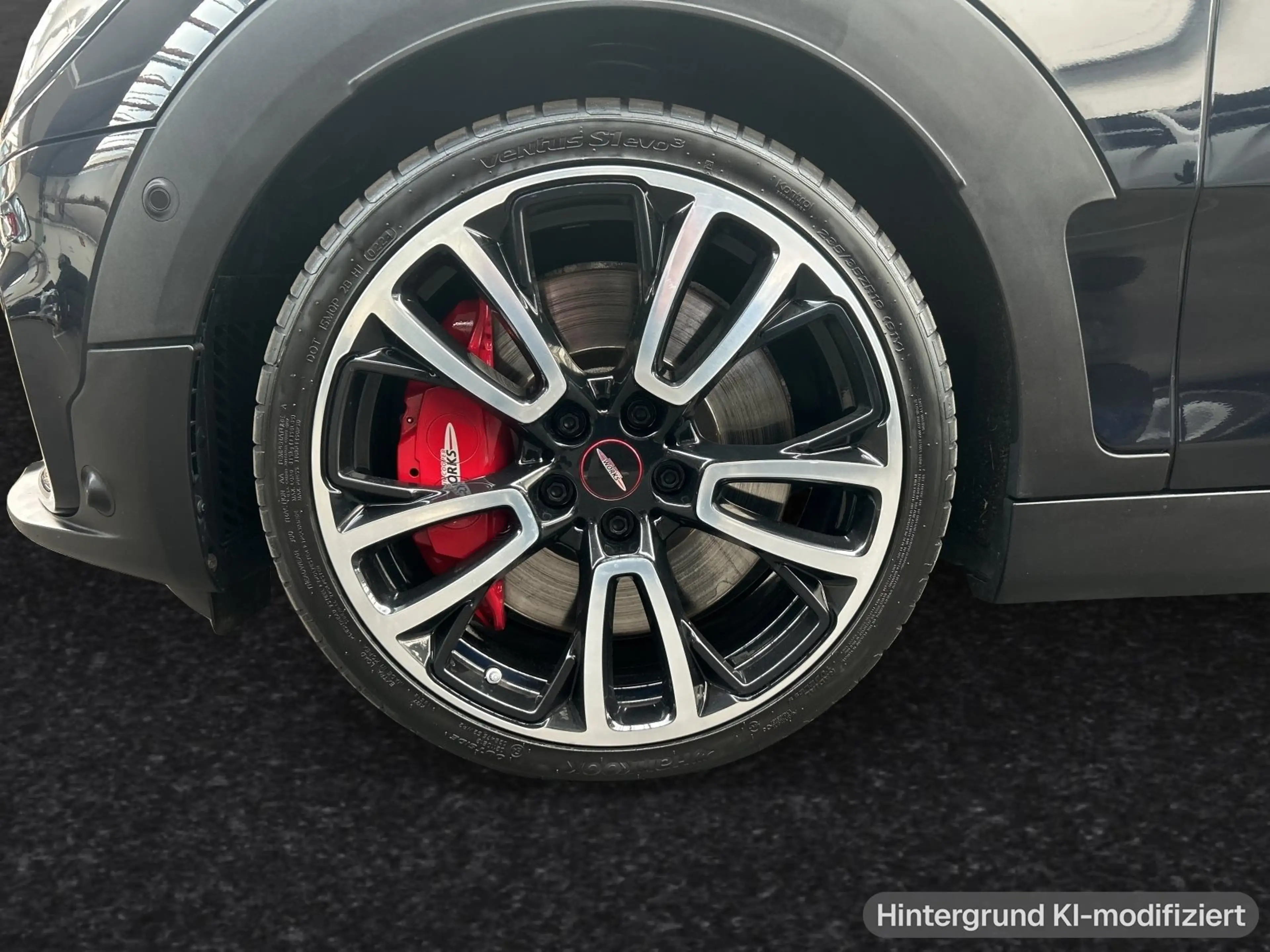 MINI John Cooper Works Clubman John Cooper Works Clubman ALL4 JCW Trim|Head-Up — photo 4