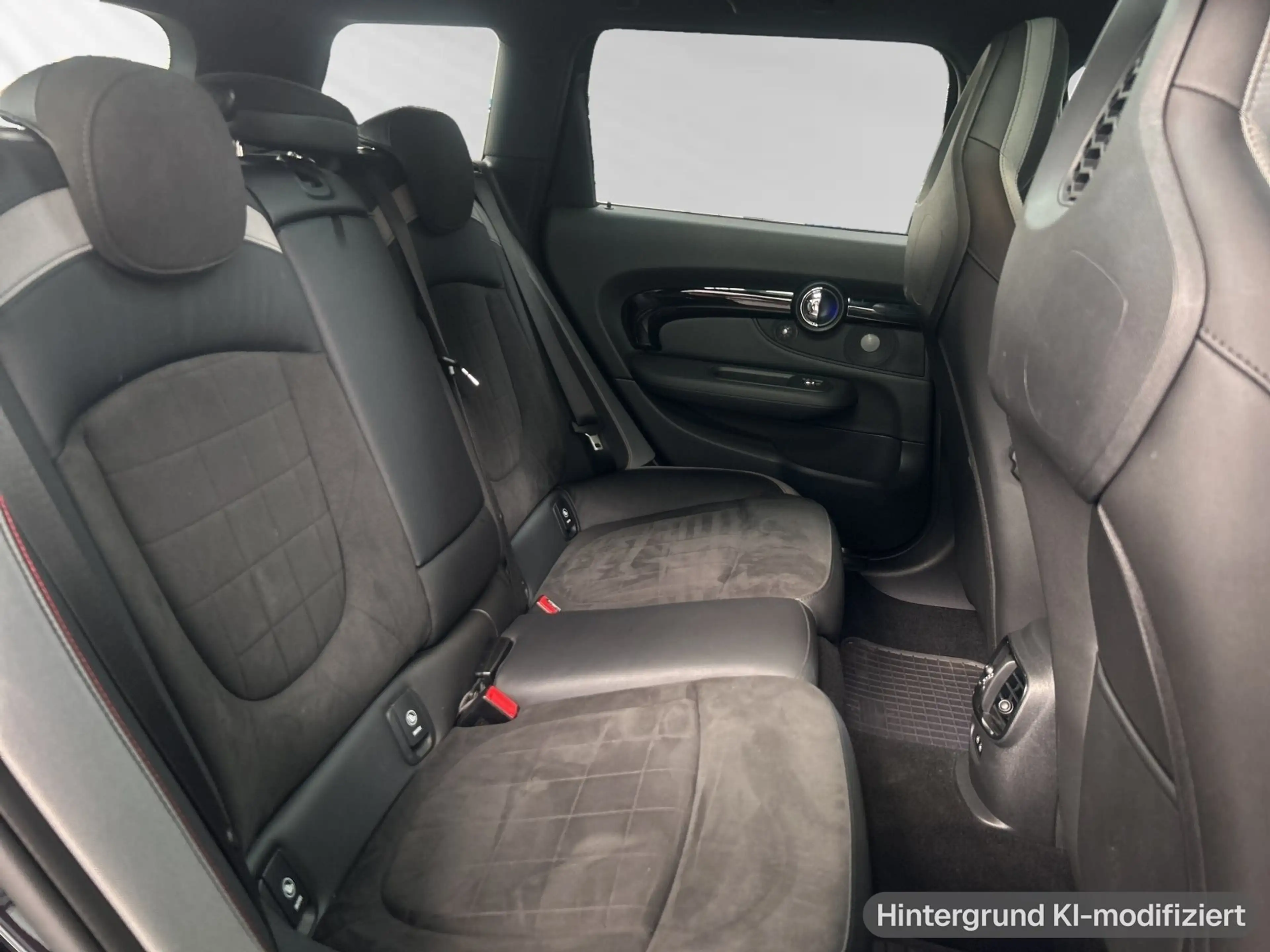 MINI John Cooper Works Clubman John Cooper Works Clubman ALL4 JCW Trim|Head-Up — photo 13