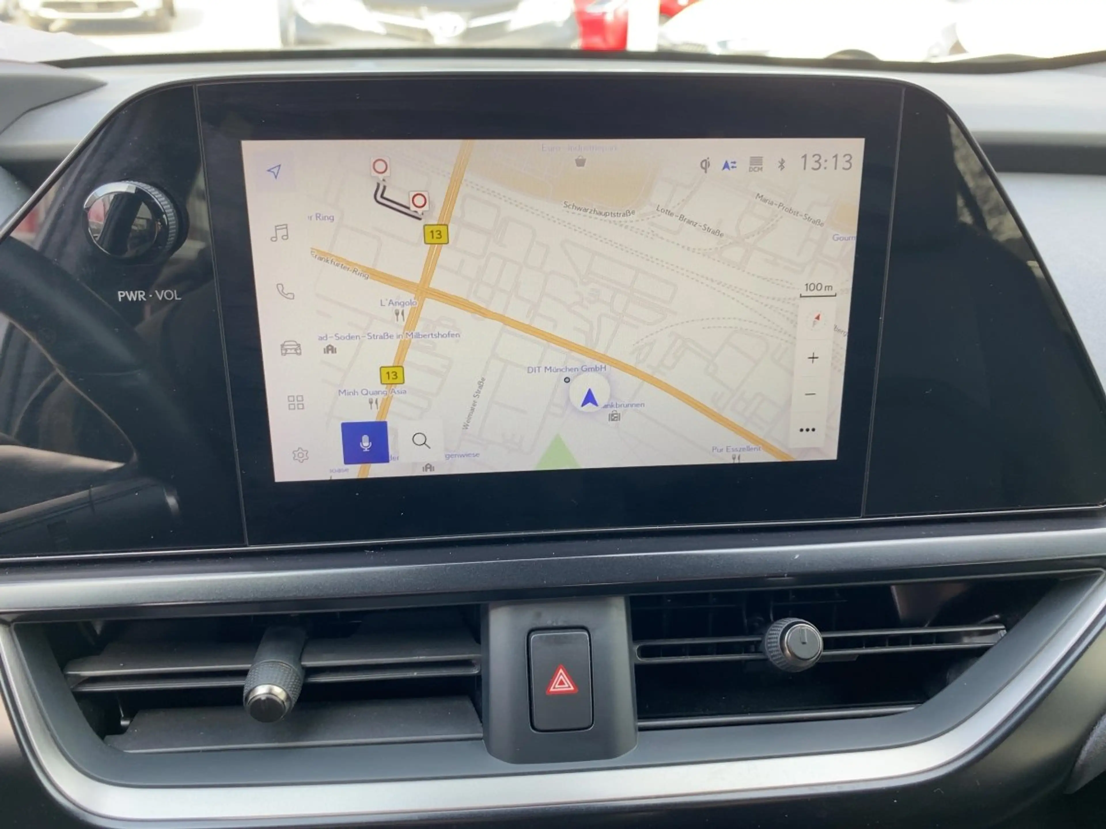 Lexus UX 250h UX 250 h Style Edition zuverlässiger Crossover — photo 16