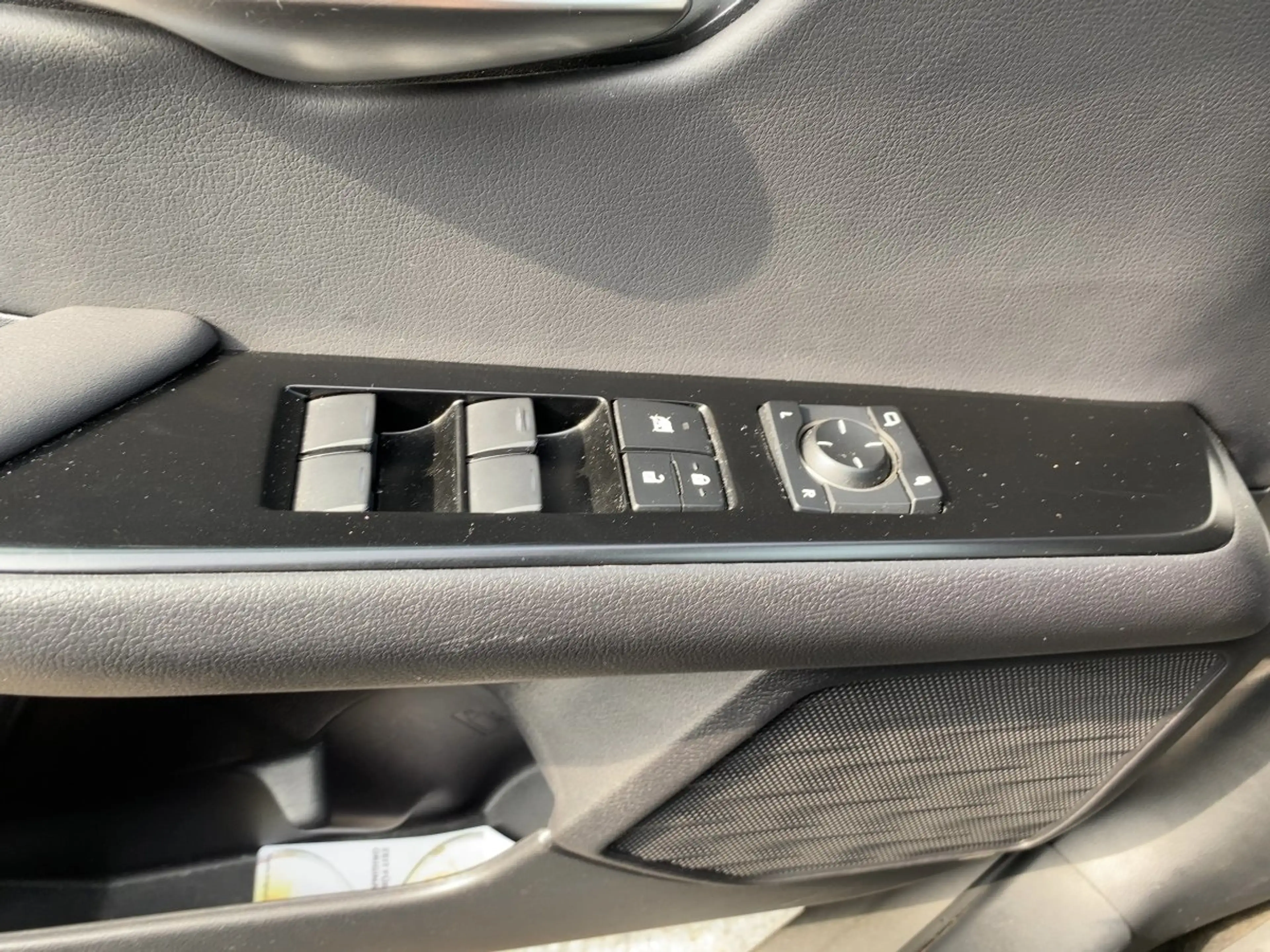 Lexus UX 250h UX 250 h Style Edition zuverlässiger Crossover — photo 20