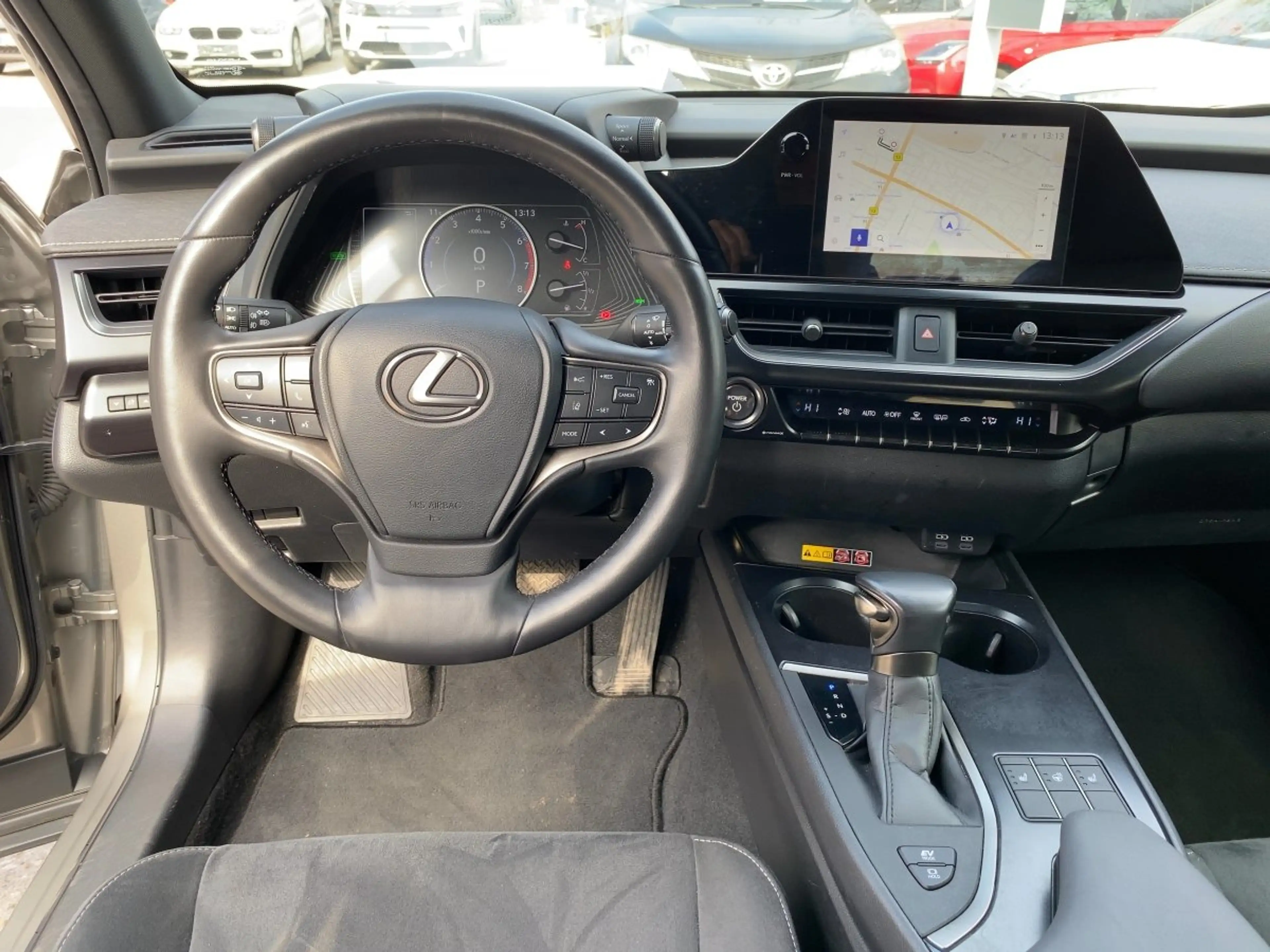 Lexus UX 250h UX 250 h Style Edition zuverlässiger Crossover — photo 14