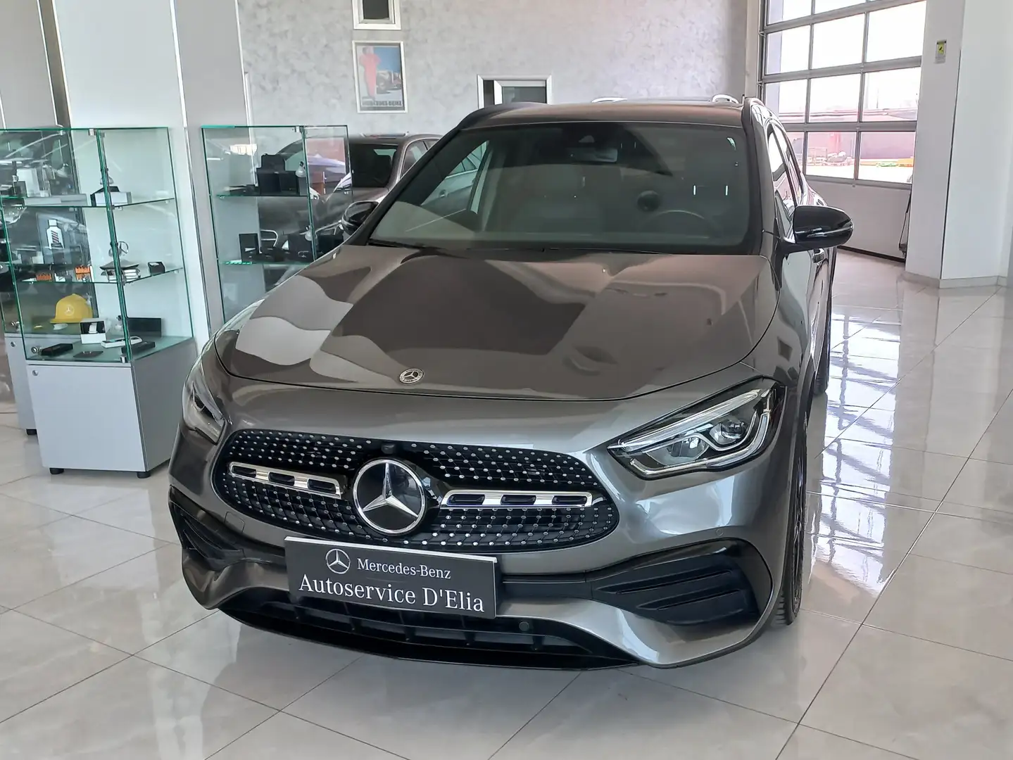 Mercedes-Benz GLA 220 d AMG Line Premium 4matic auto Grigio - 2