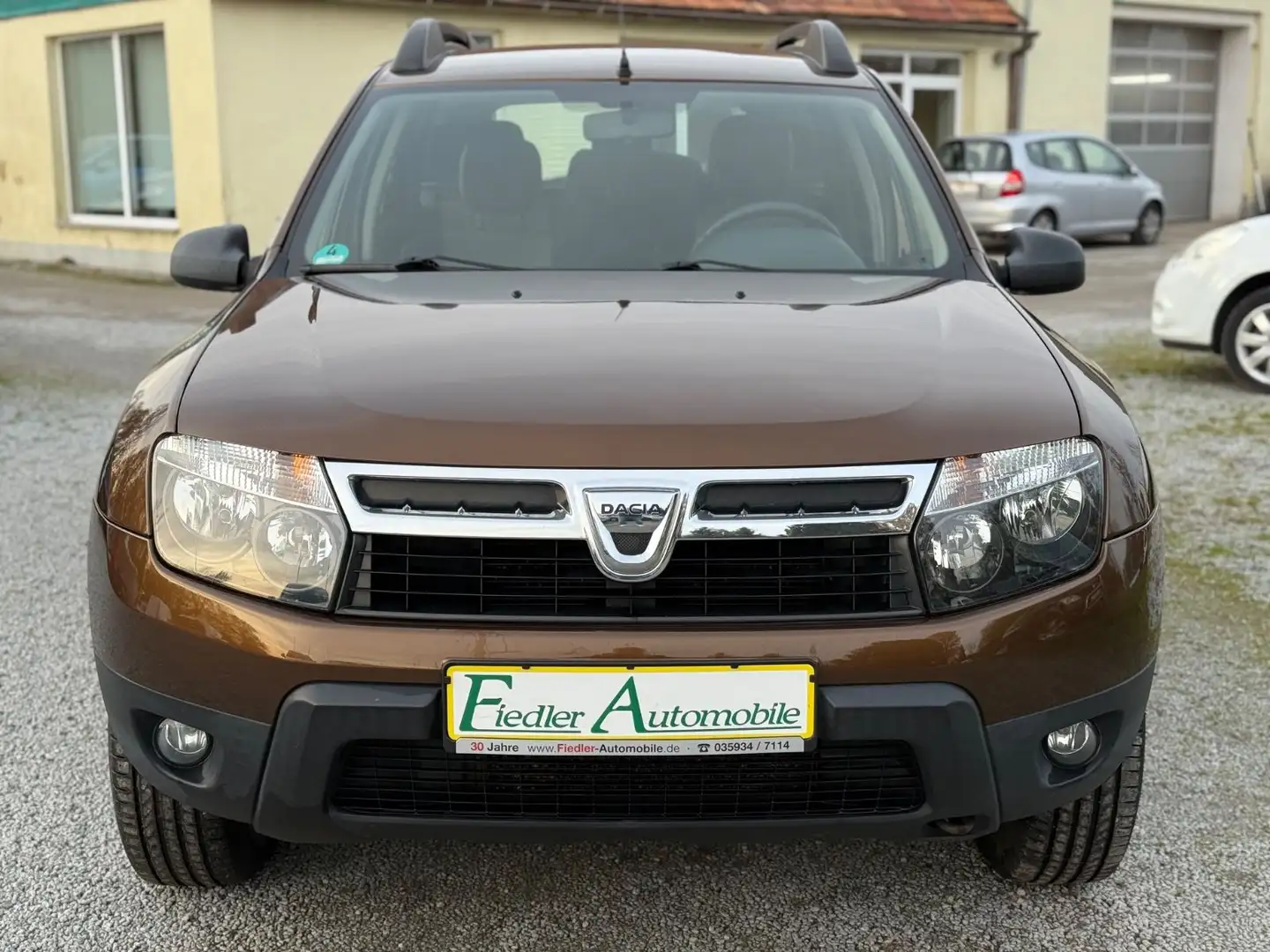 Dacia Duster 1.6 4x2 Lauréate / 1.HD / AHK / KLIMA / Bruin - 2