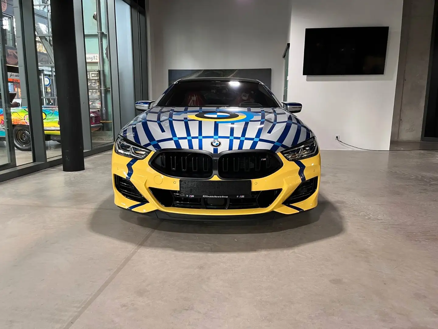 BMW M850 i xDrive SONDERMODELL "Jeff Koons 1 of 99" - 1