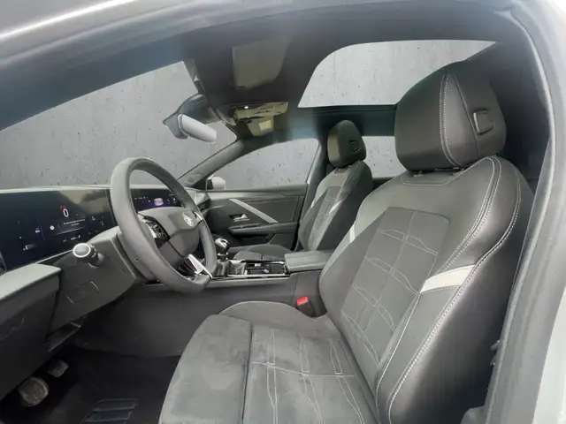 Opel Astra view 9