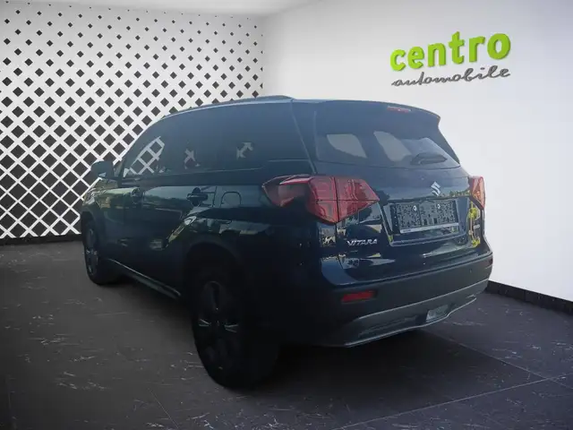 Suzuki Vitara view 3