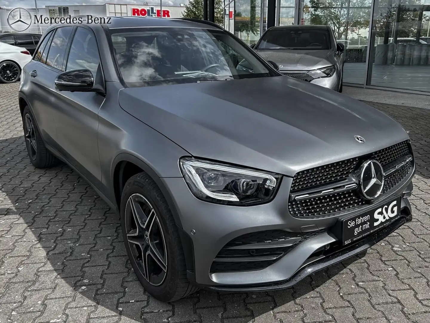 Mercedes-Benz GLC 300 d 4M AMG Night+360°+AHK+19+Sitzhzg. Gris - 2