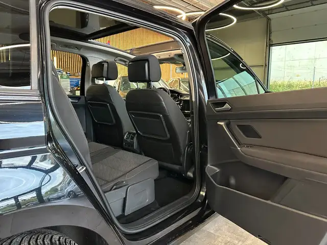 Volkswagen Touran view 28