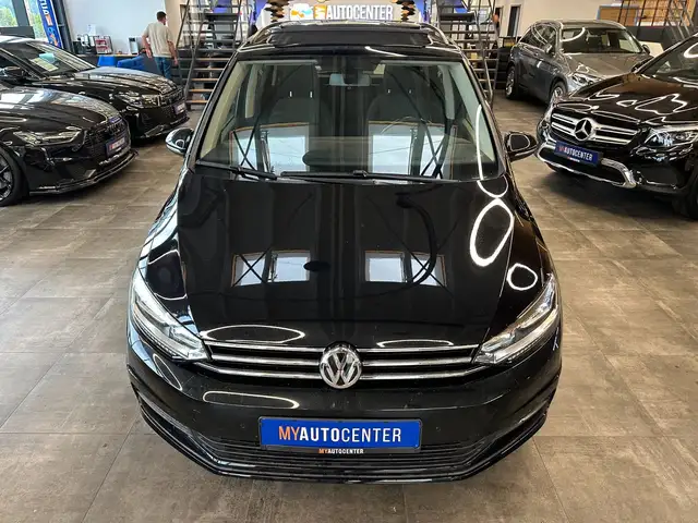 Volkswagen Touran view 21