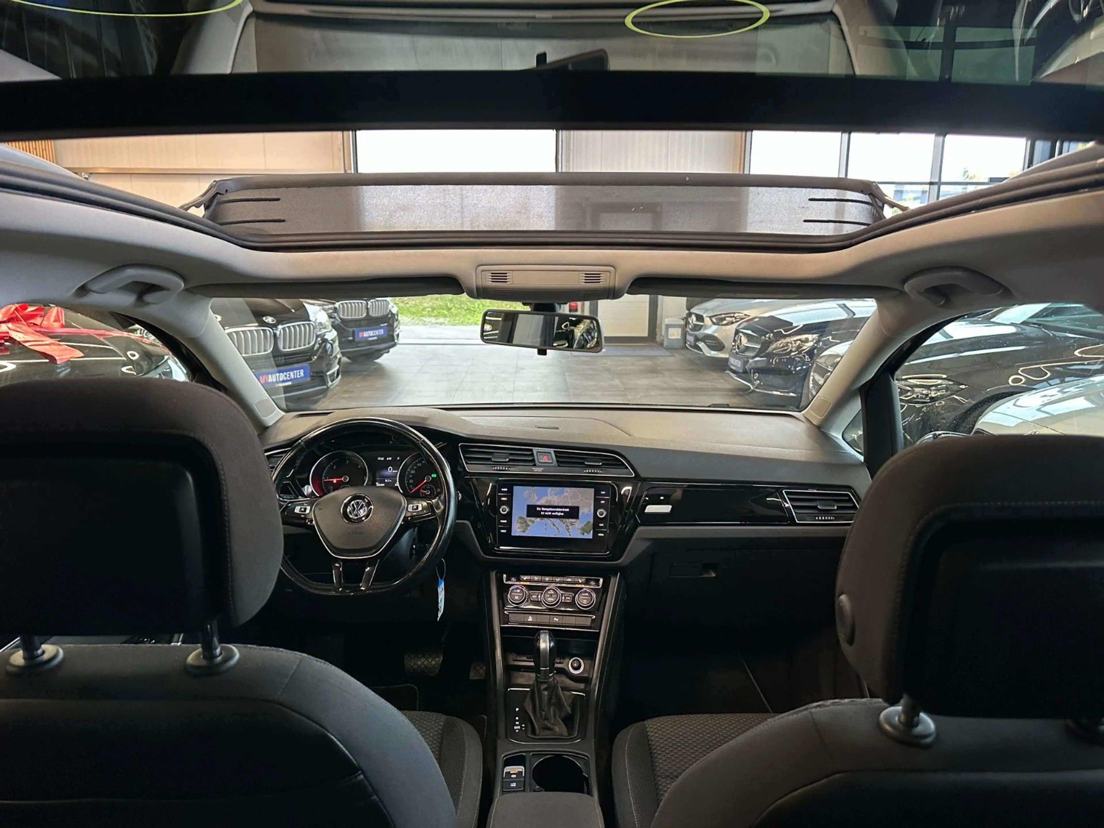 Volkswagen Touran *7 Sitzer*NAV*PANO**3-ZONEN* — photo 7