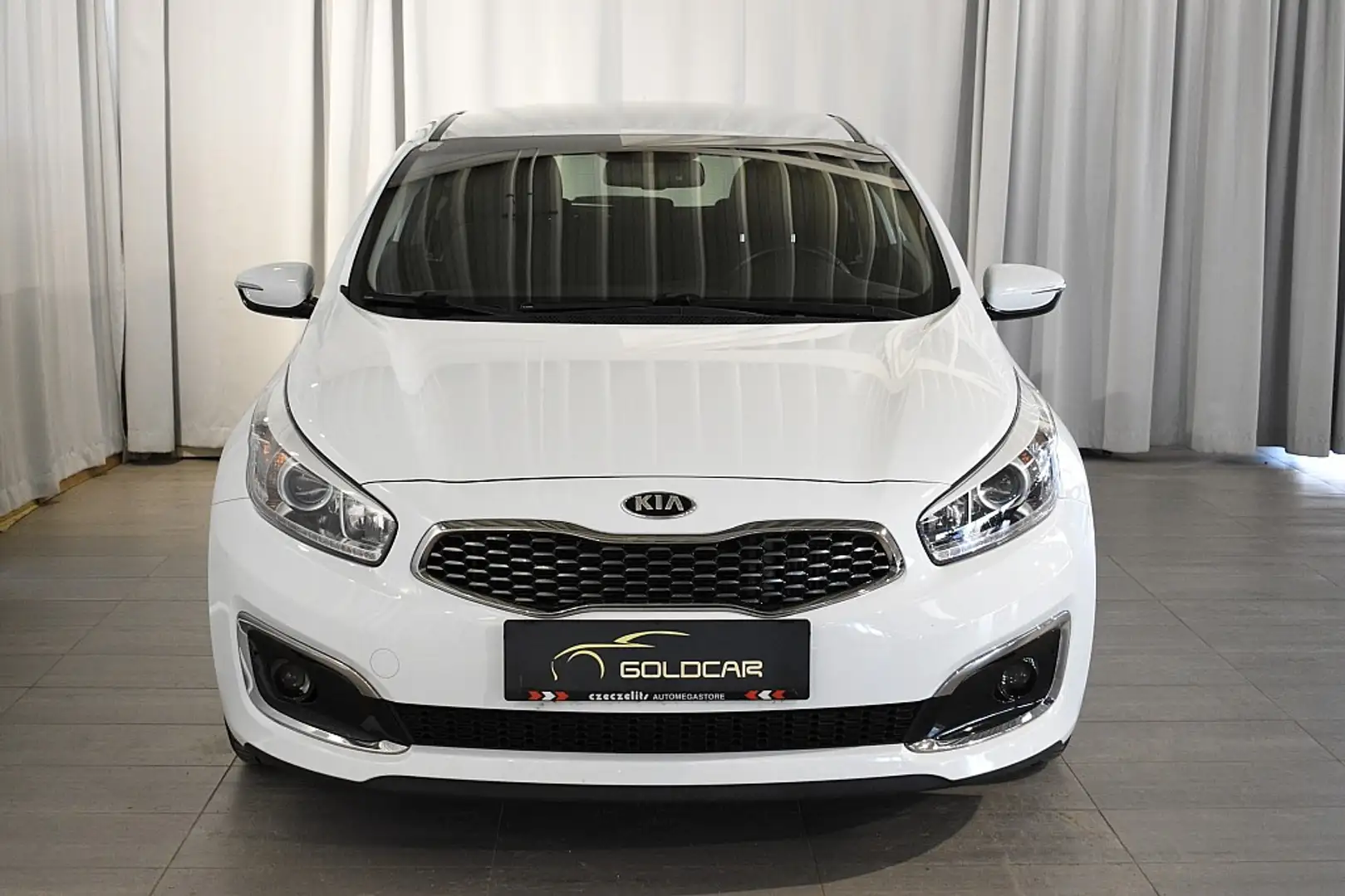 Kia ProCeed / pro_cee'd pro cee'd 1,6 CRDi ISG Gold DCT Blanc - 2
