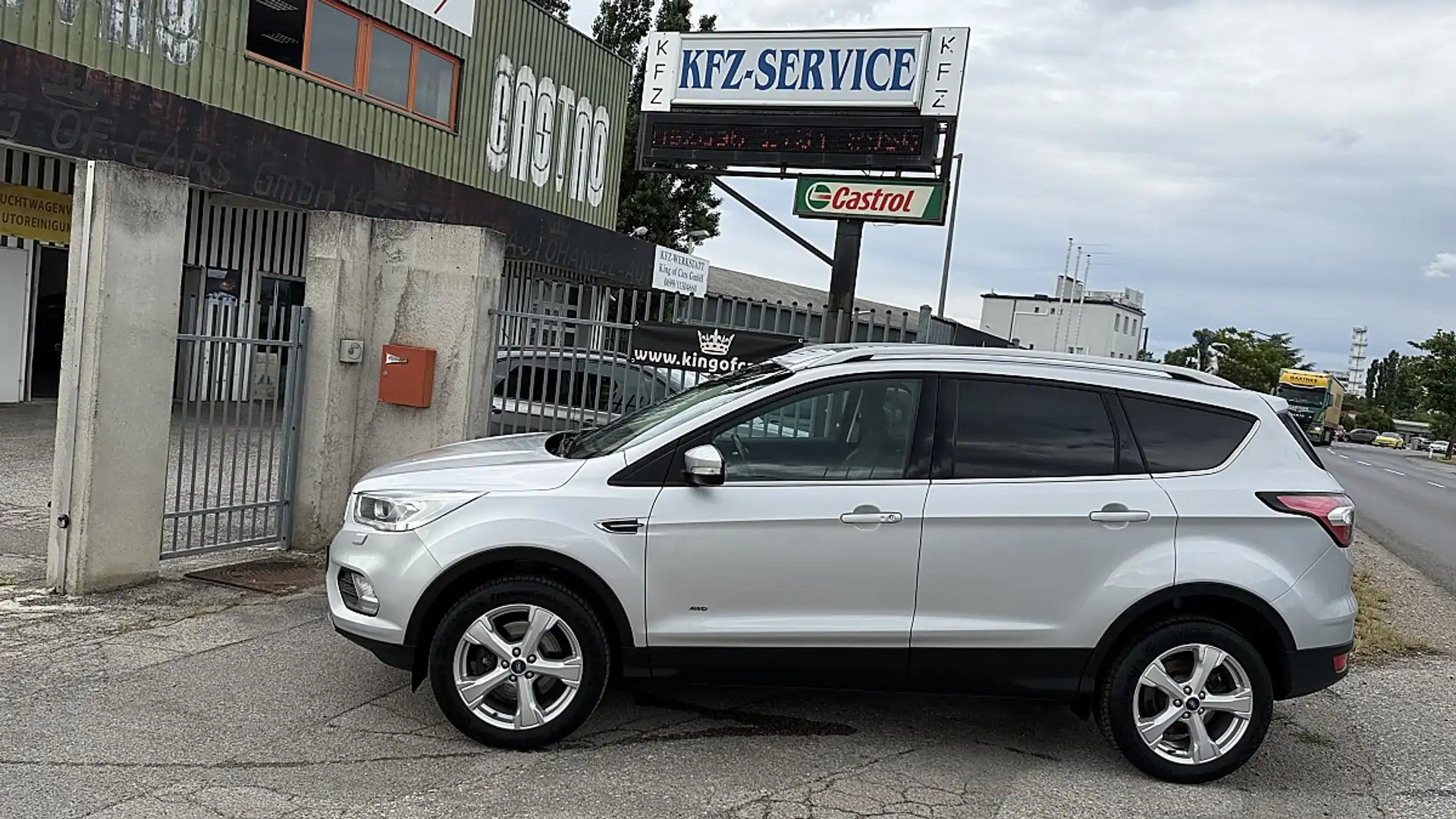 Ford Kuga 2,0 TDCi Titanium Aut. AWD, ARBÖ Kauftest + Pic... Grau - 2