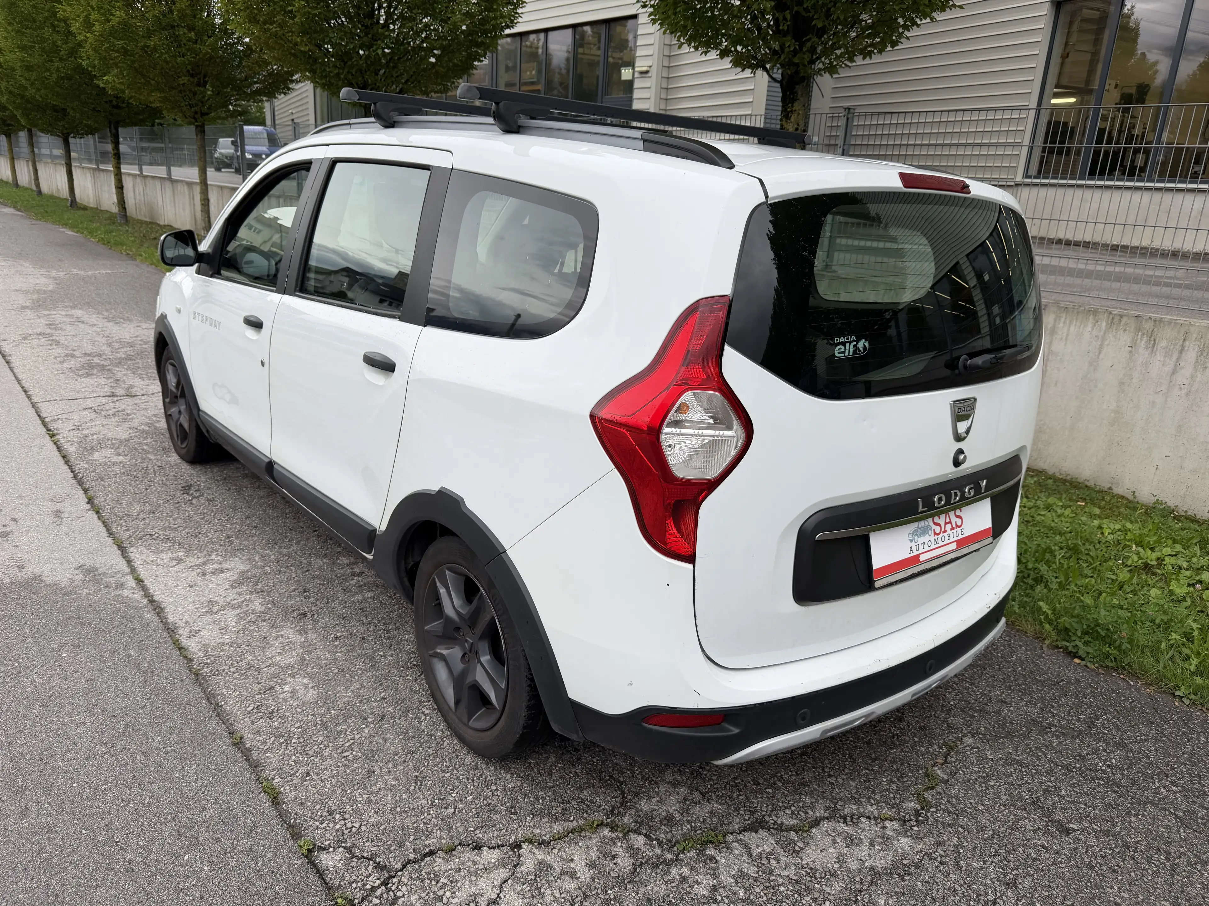 Dacia Lodgy Stepway Sensation TCe 115 S&S — photo 6