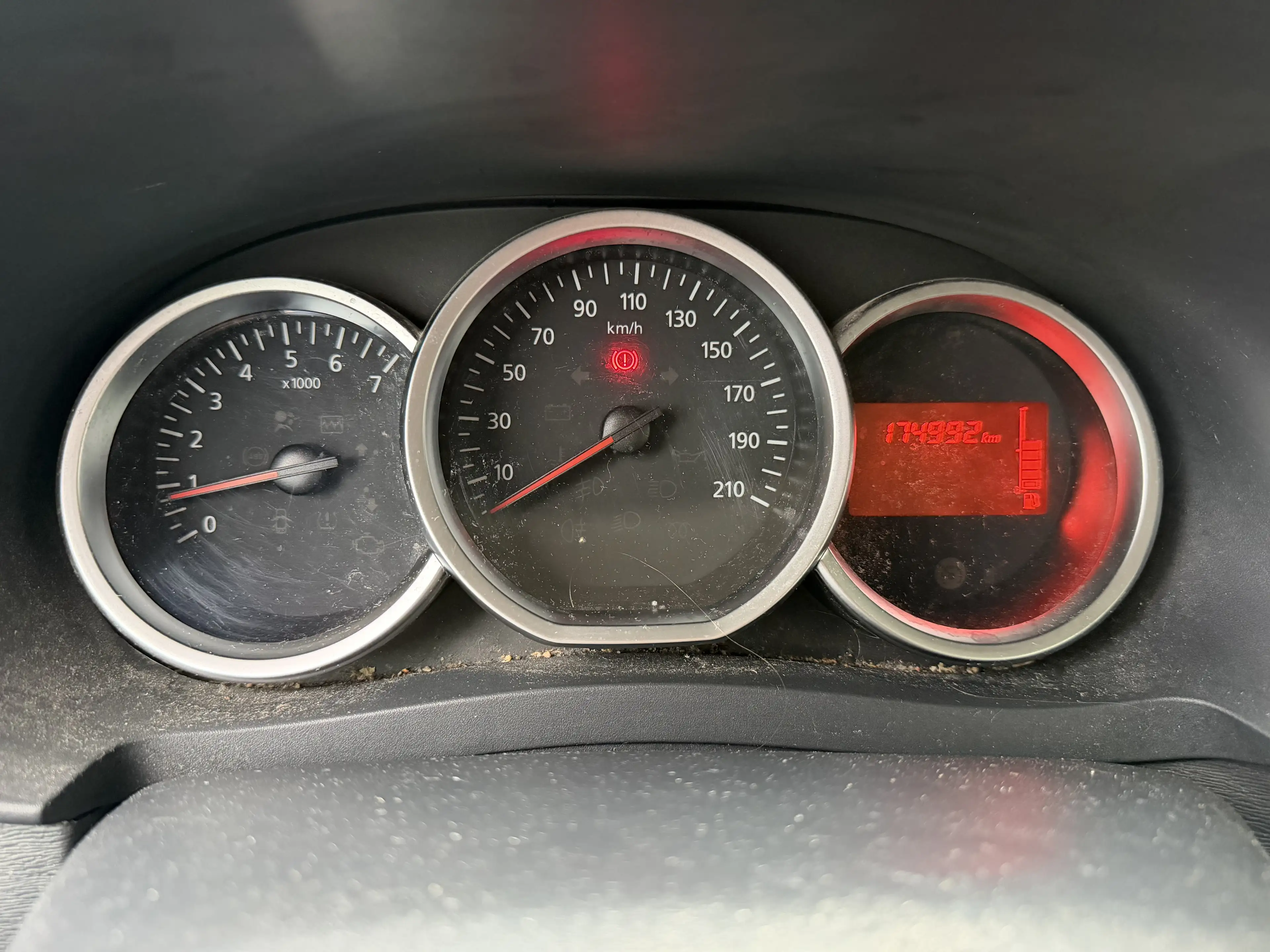 Dacia Lodgy Stepway Sensation TCe 115 S&S — photo 11