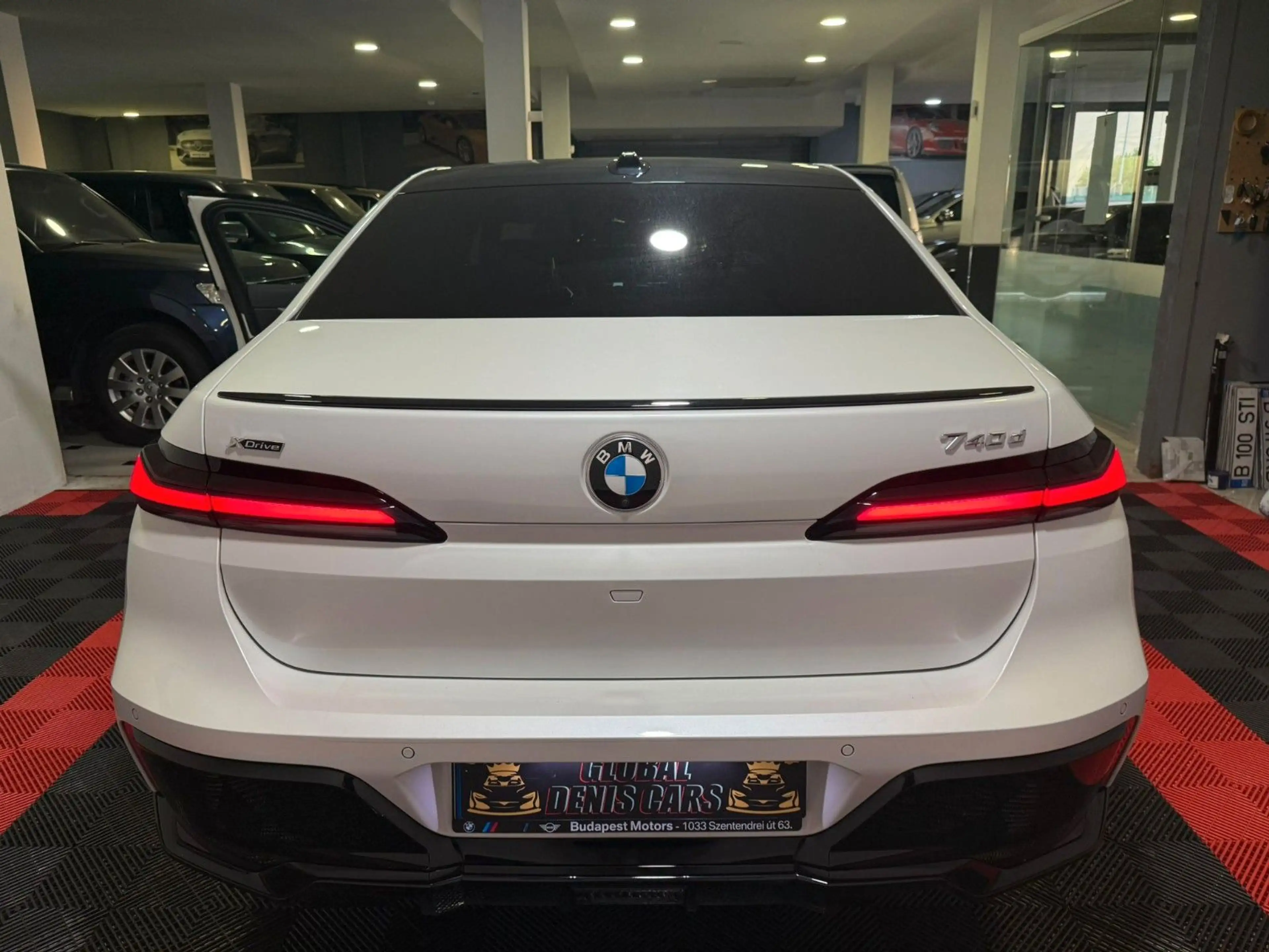 BMW 740 d xDrive M Sport — photo 4