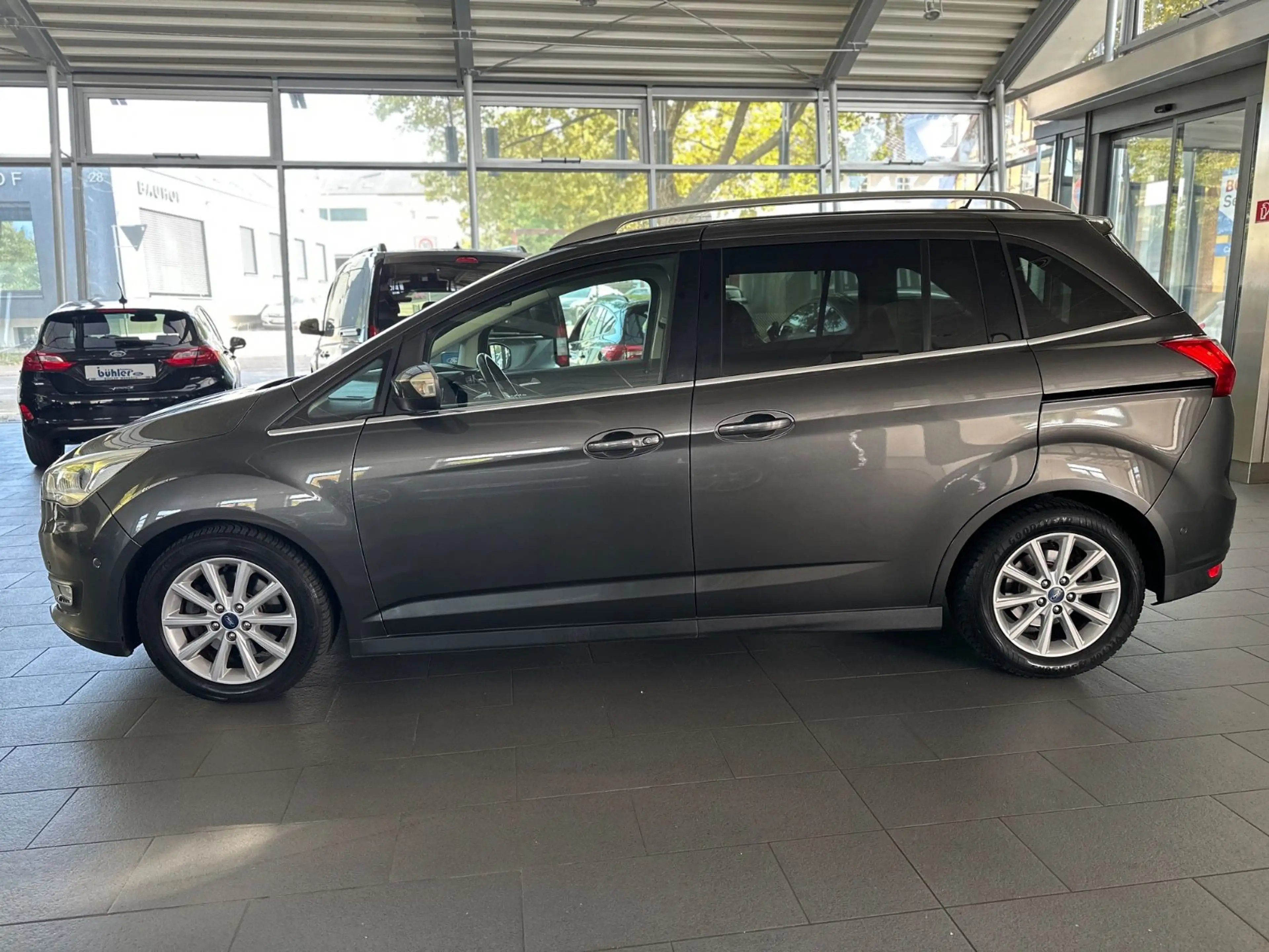 Ford Grand C-Max Grand C-MAX Titanium 2.0 AUTOMATIK 7-SITZER — photo 2