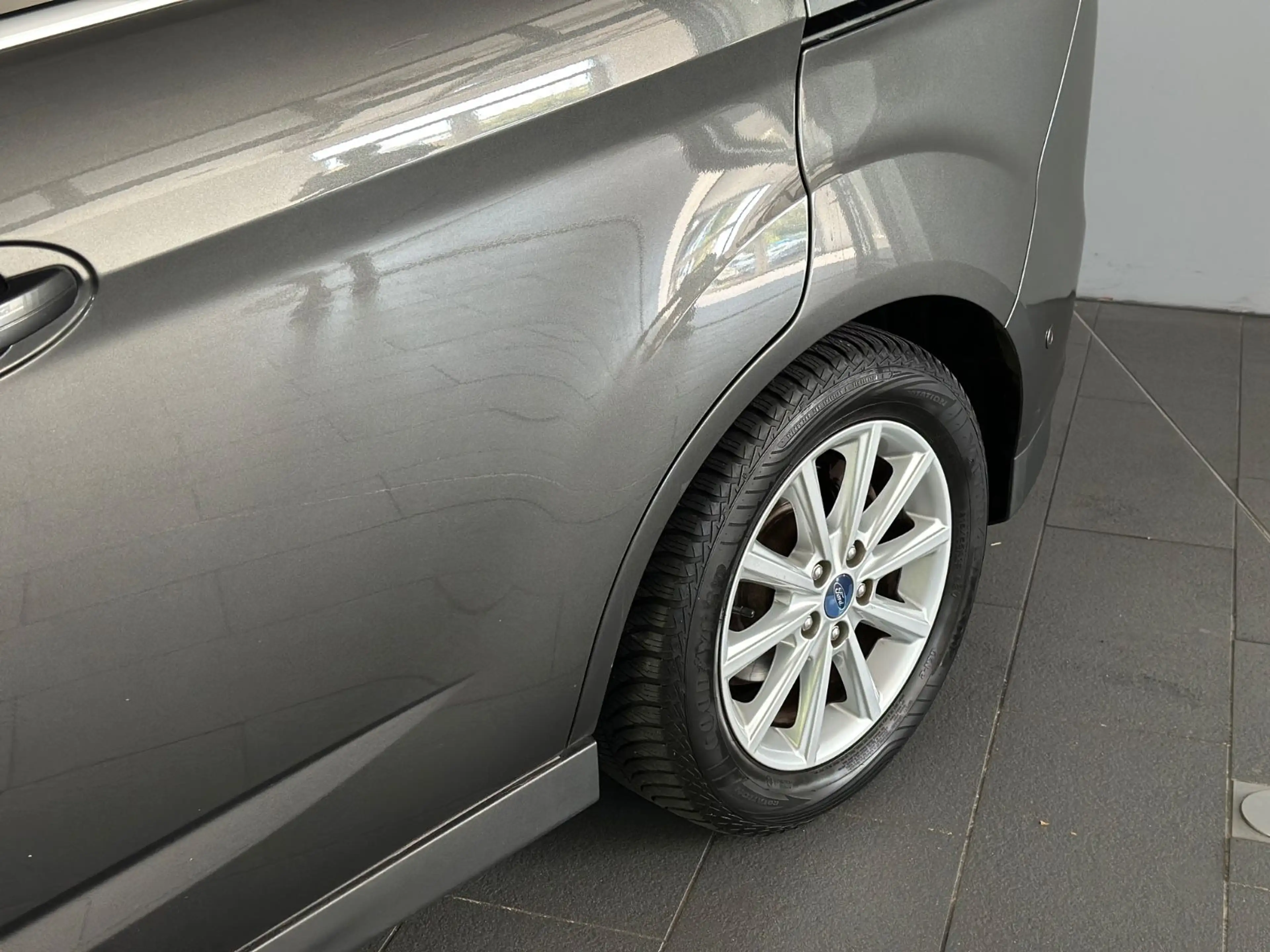 Ford Grand C-Max Grand C-MAX Titanium 2.0 AUTOMATIK 7-SITZER — photo 9