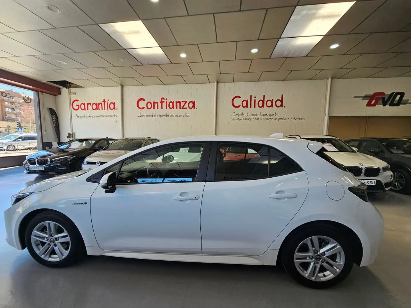Toyota Corolla 1.8 125 H ACTIVE TECH Blanco - 2