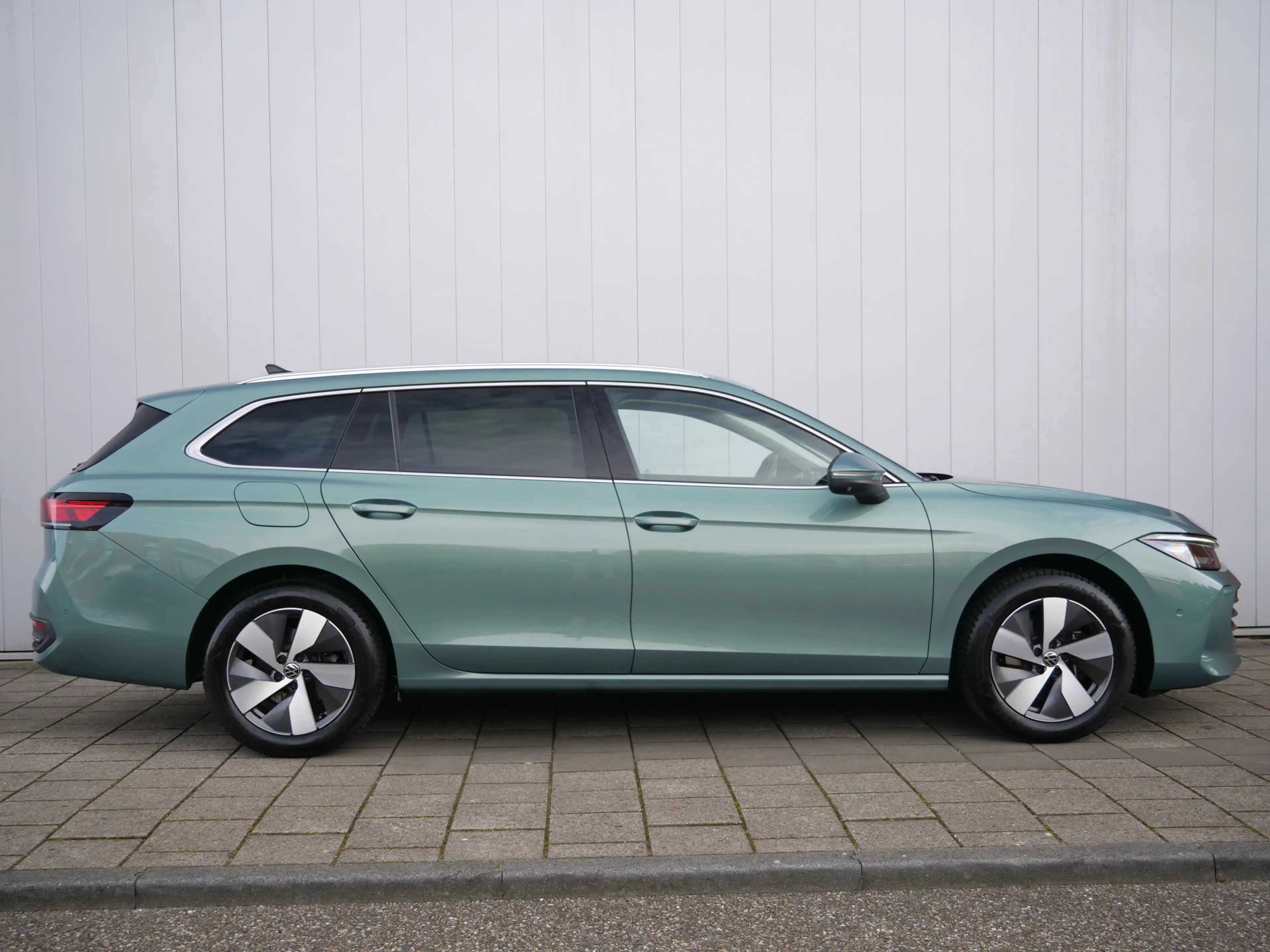 Volkswagen Passat Variant 1.5 eTSI Edition 150 Pk Automaat Navi / DAB / Appl — photo 9