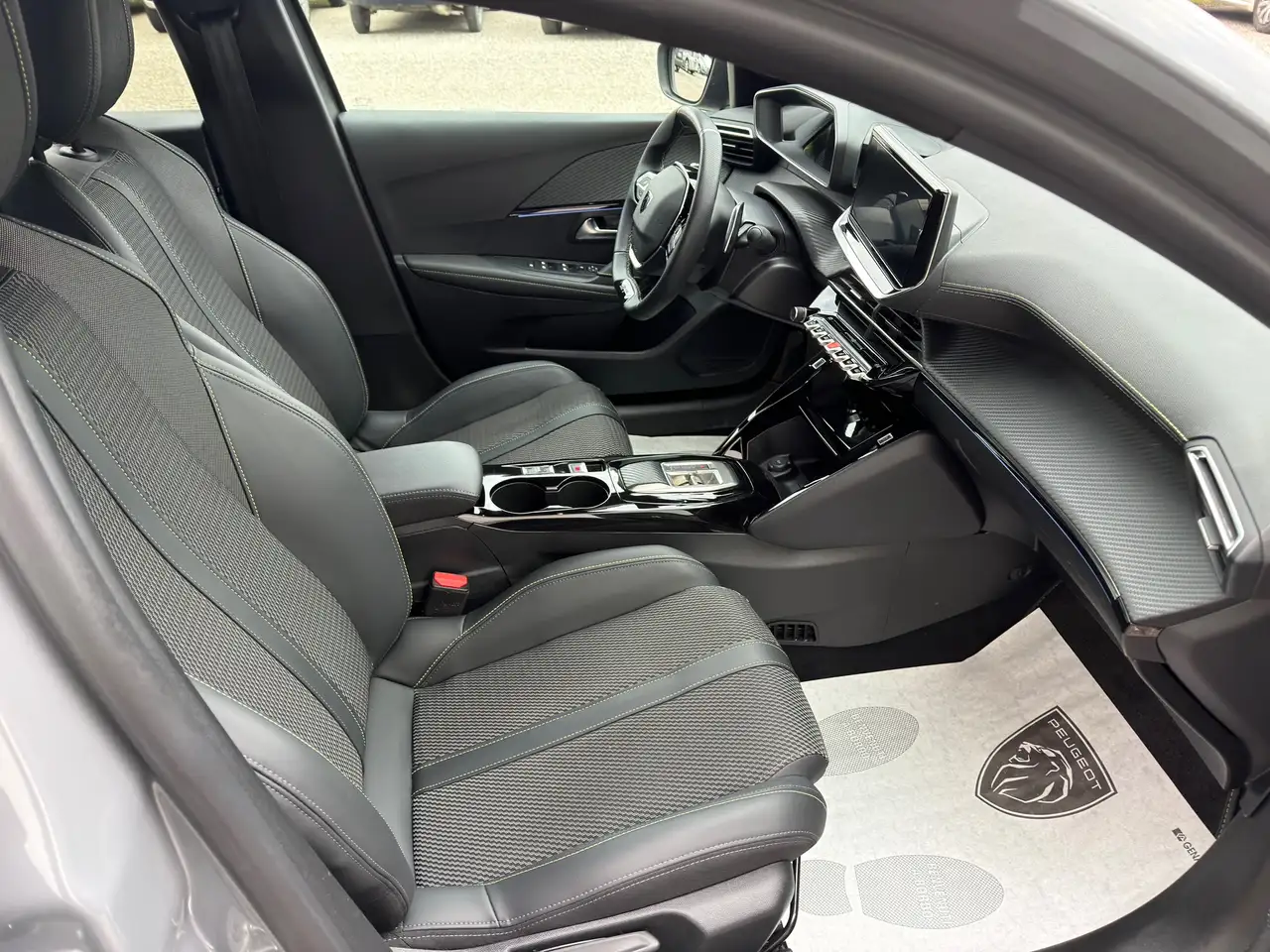 Peugeot 208 hybrid GT 145cv e-dcs 6 9