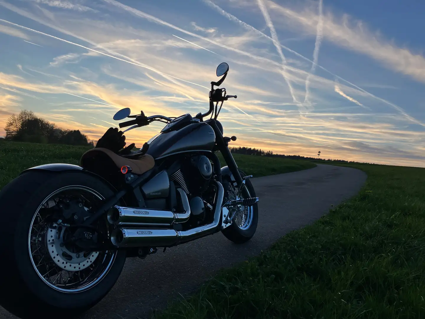 Kawasaki VN 900 Classic Negro - 1