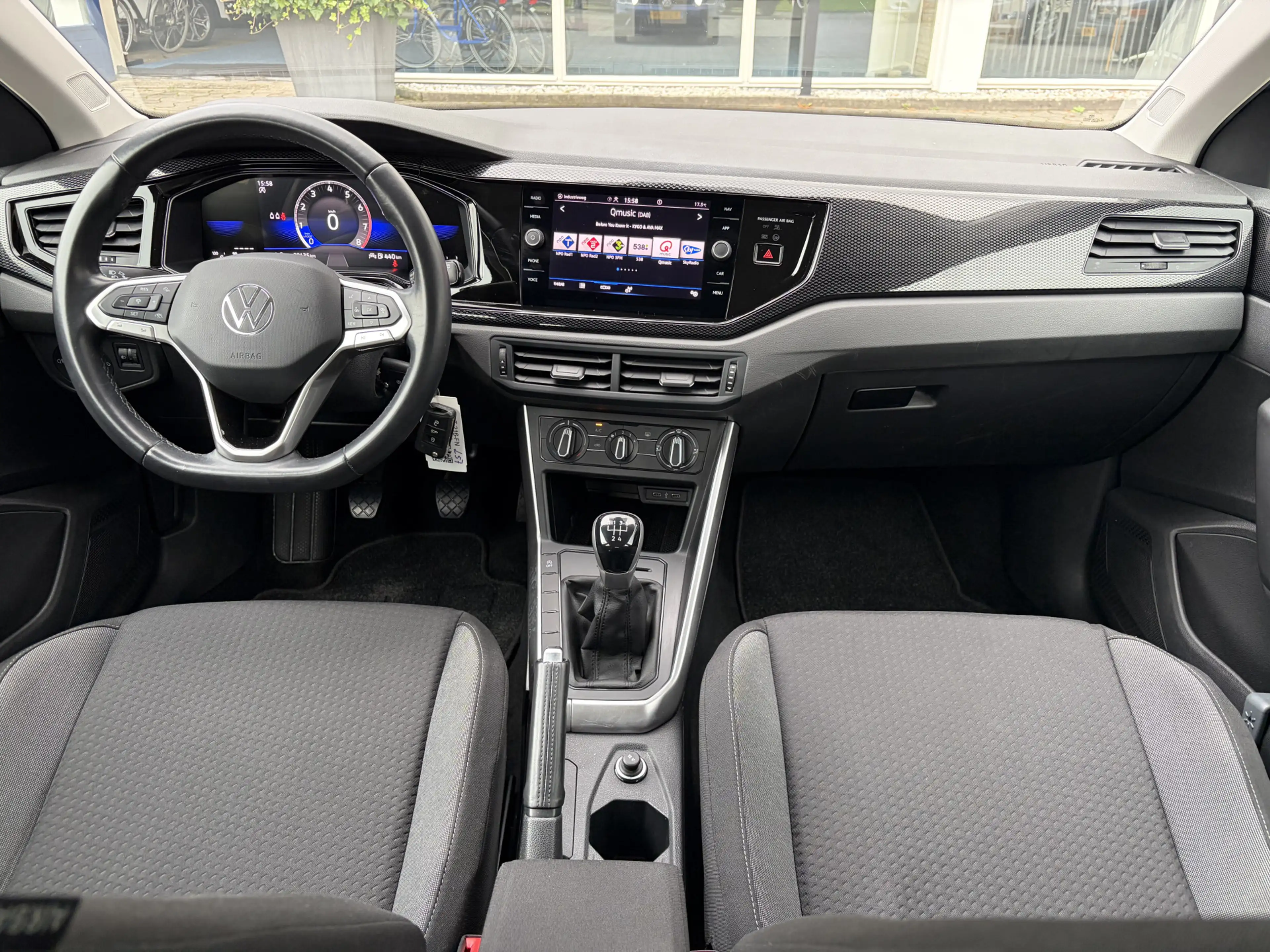 Volkswagen Polo 1.0 TSI Life | Carplay | Navi | Cruise | Rijklaar — photo 2