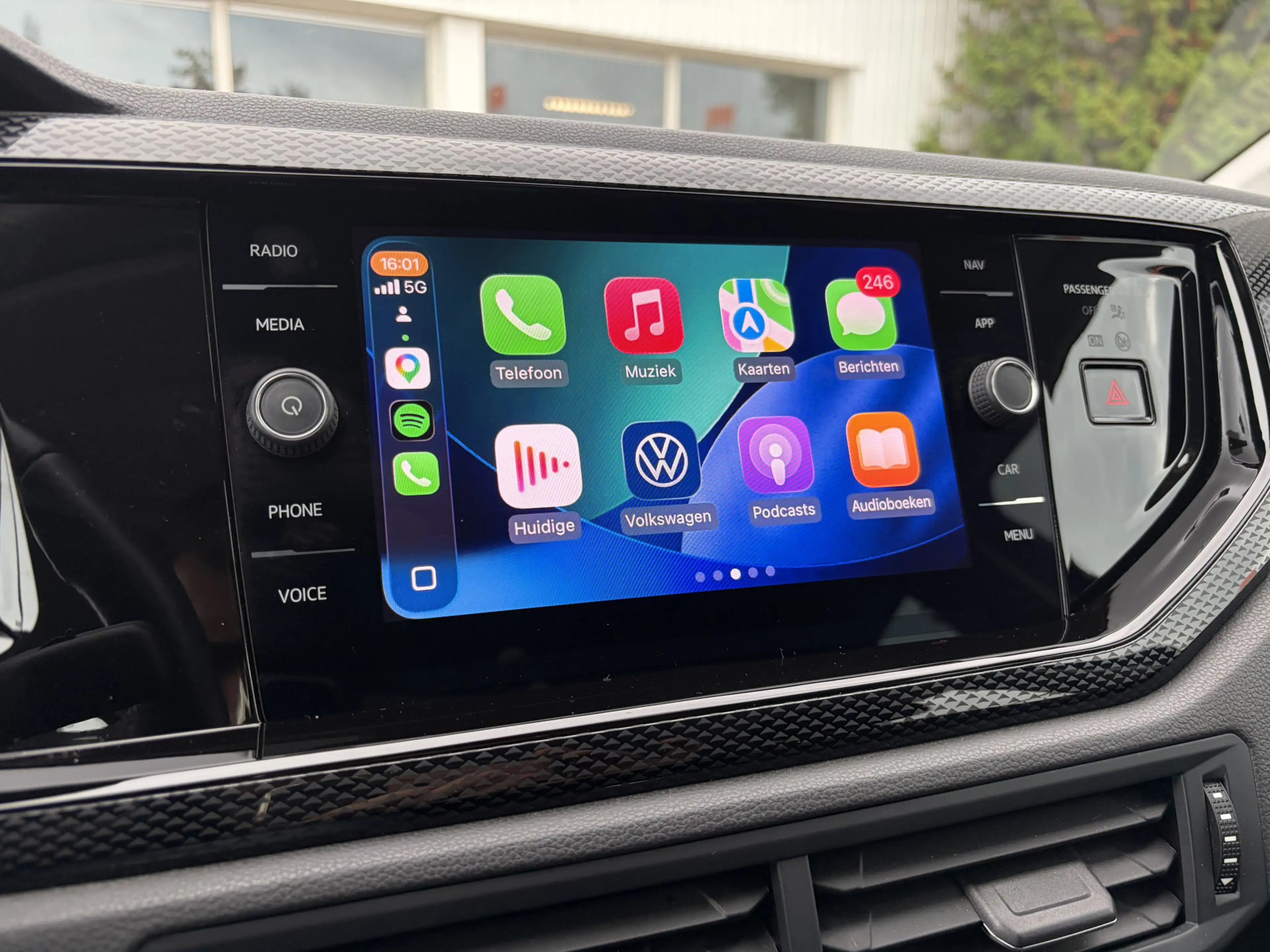 Volkswagen Polo 1.0 TSI Life | Carplay | Navi | Cruise | Rijklaar — photo 9