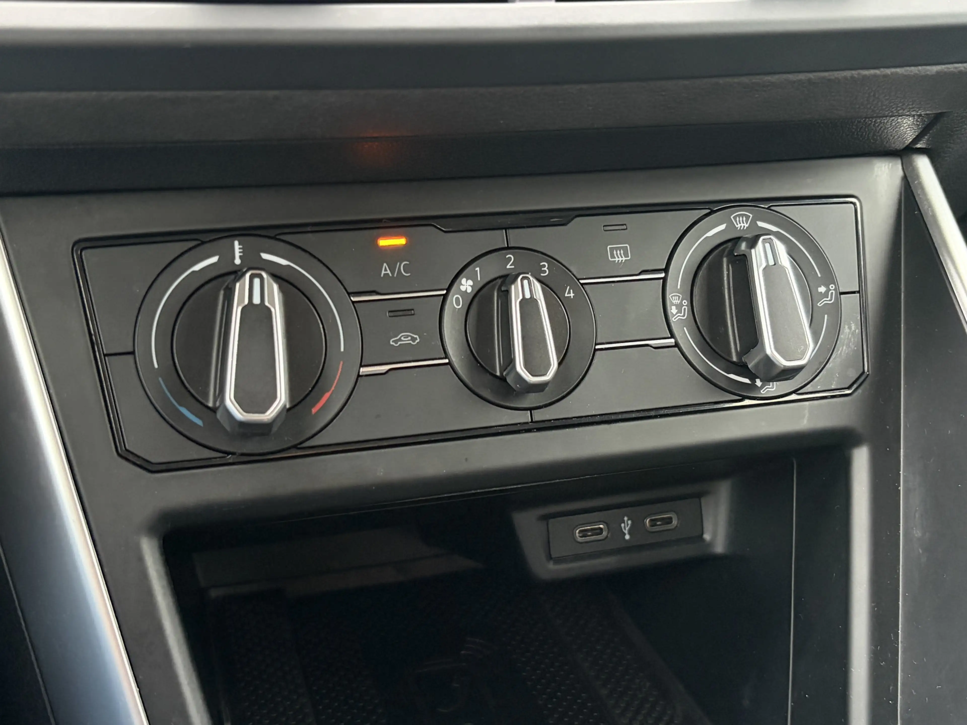 Volkswagen Polo 1.0 TSI Life | Carplay | Navi | Cruise | Rijklaar — photo 11