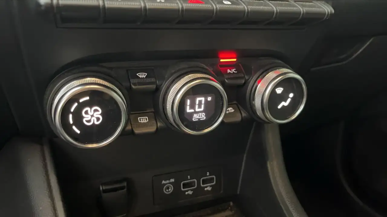 Renault Captur — photo 29