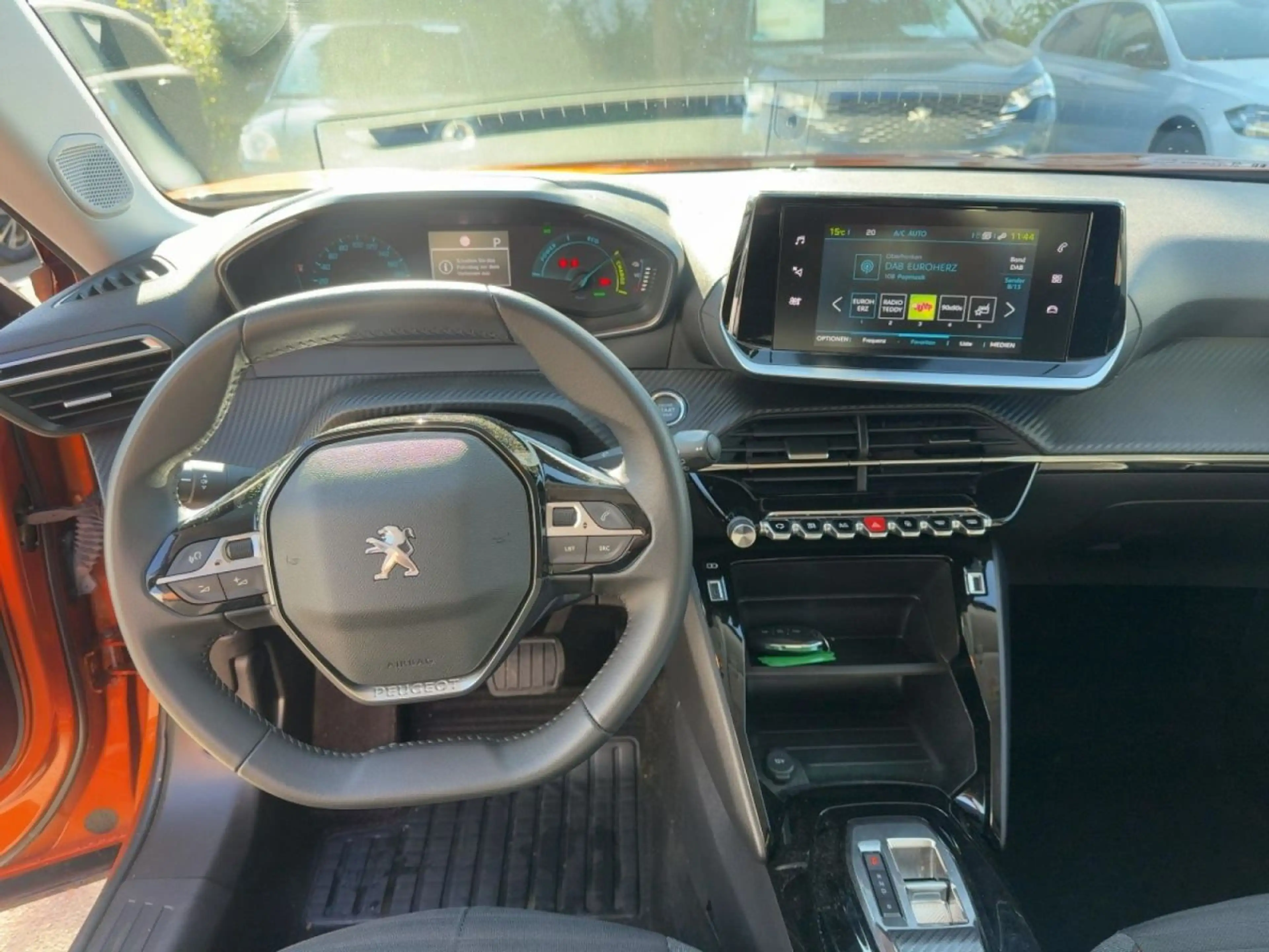 Peugeot 2008 Active Pack — photo 11