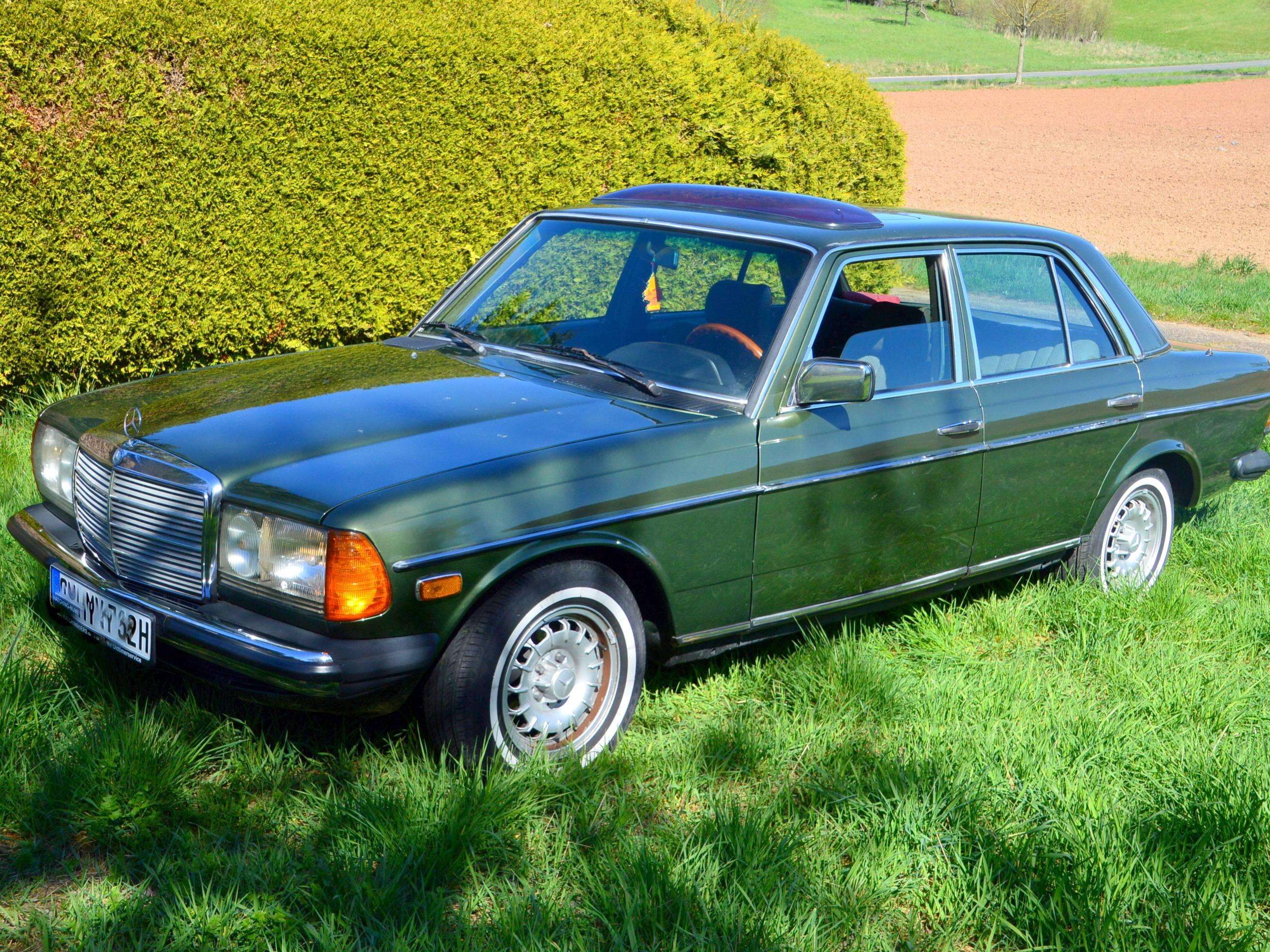 Second hand Mercedes Benz 300 