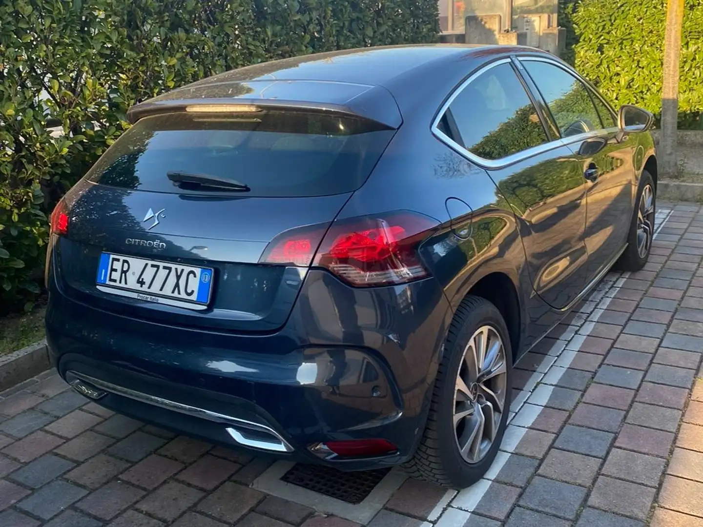 DS Automobiles DS 4 DS4 I 2012 DS4 1.6 e-hdi (airdream) So Chic 115cv Azul - 1