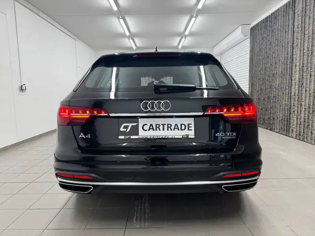 Audi A4 view 8