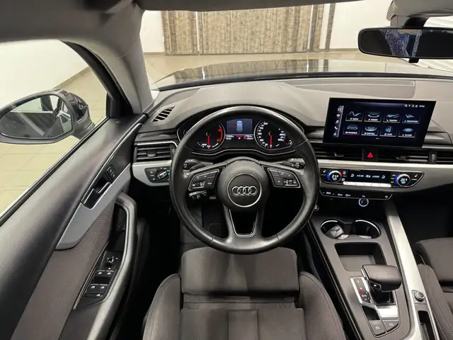 Audi A4 view 13